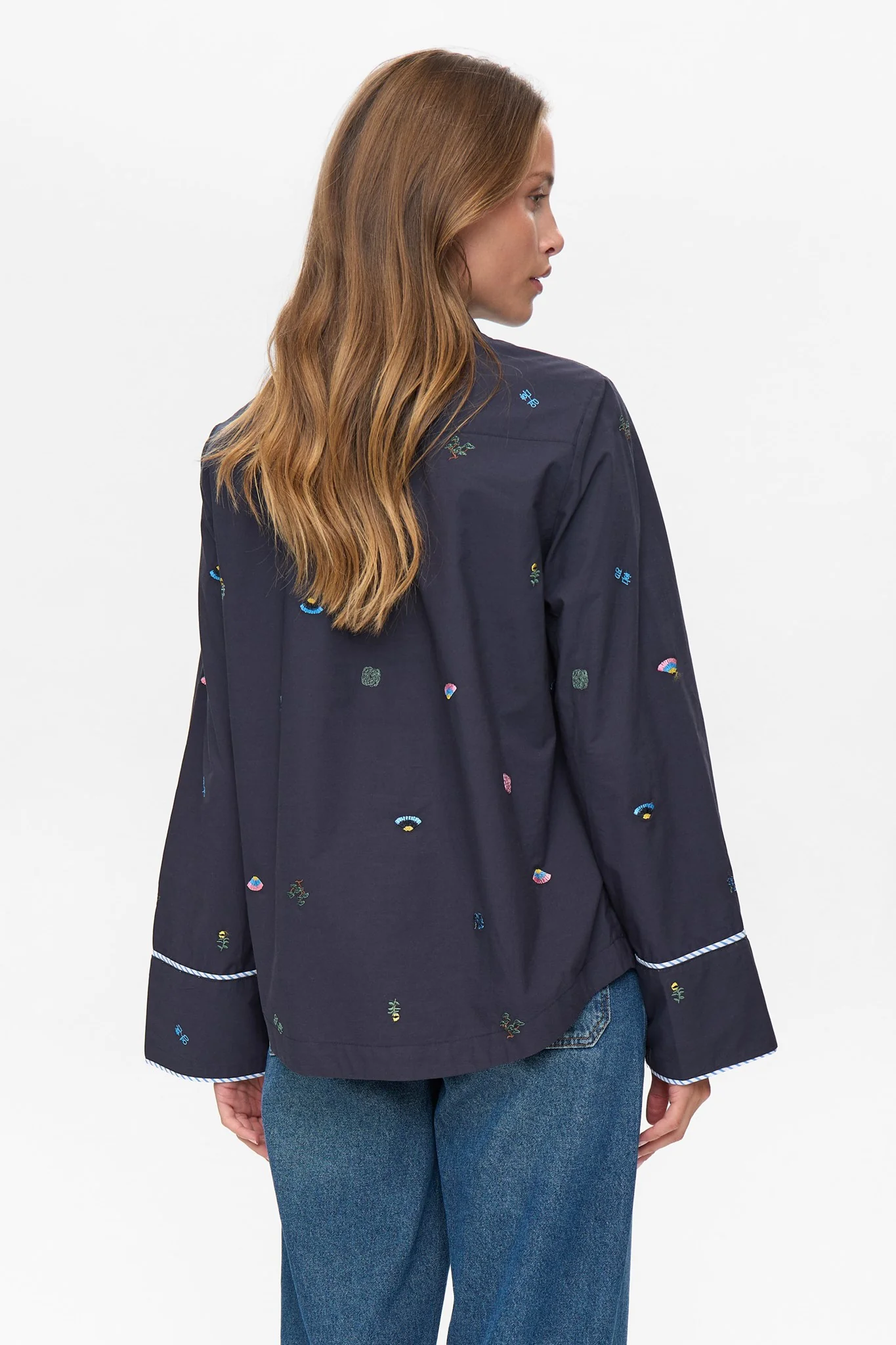 NUCHIRO BOXY SHIRT - Dark Sapphire - Image 2