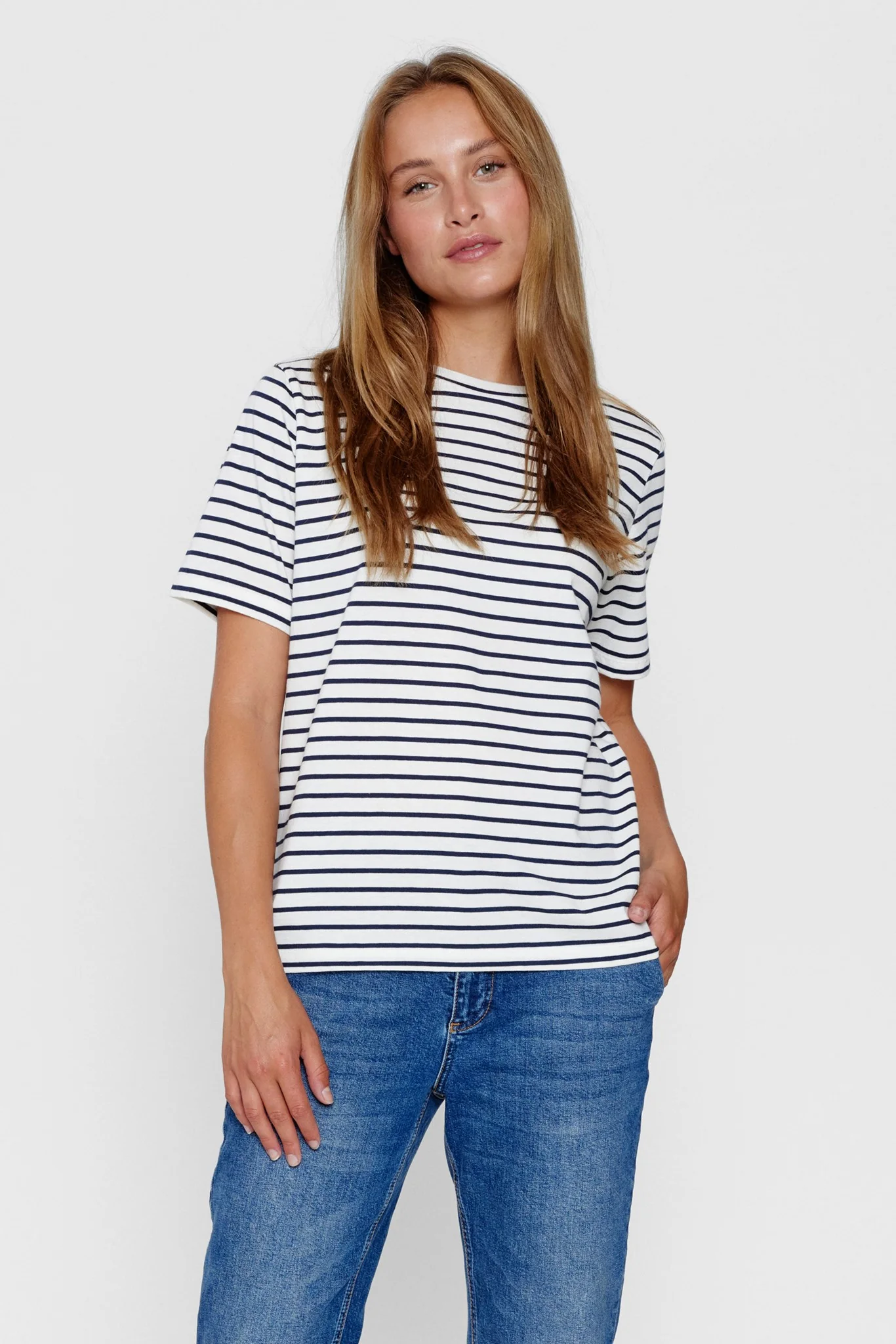 NUCILLAS TEE  - Dress Blues