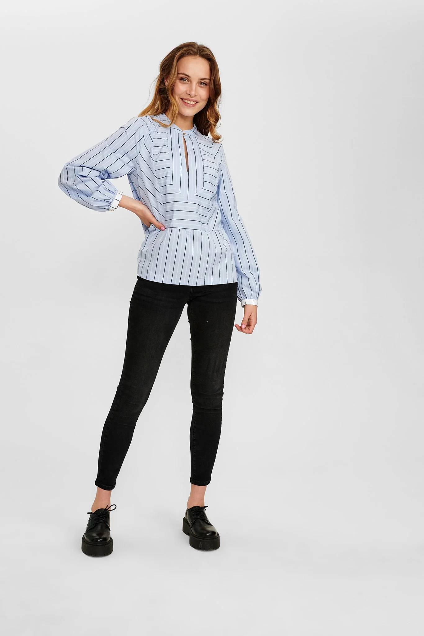 NUCLOVE BLOUSE - Cashmere Blue - Image 3