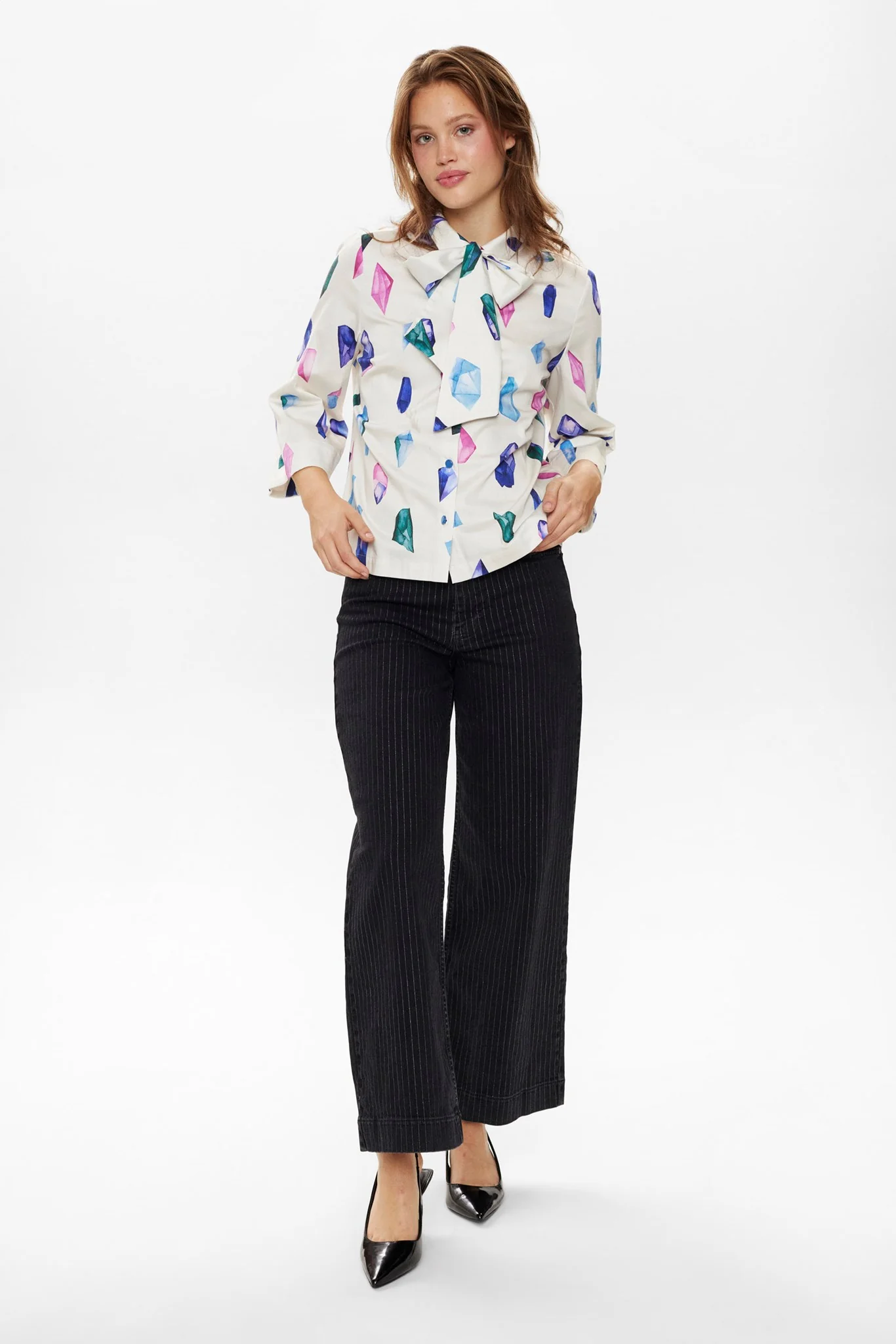 NUCRYSTAL BOW TIE SHIRT - Cloud Dancer - Image 6