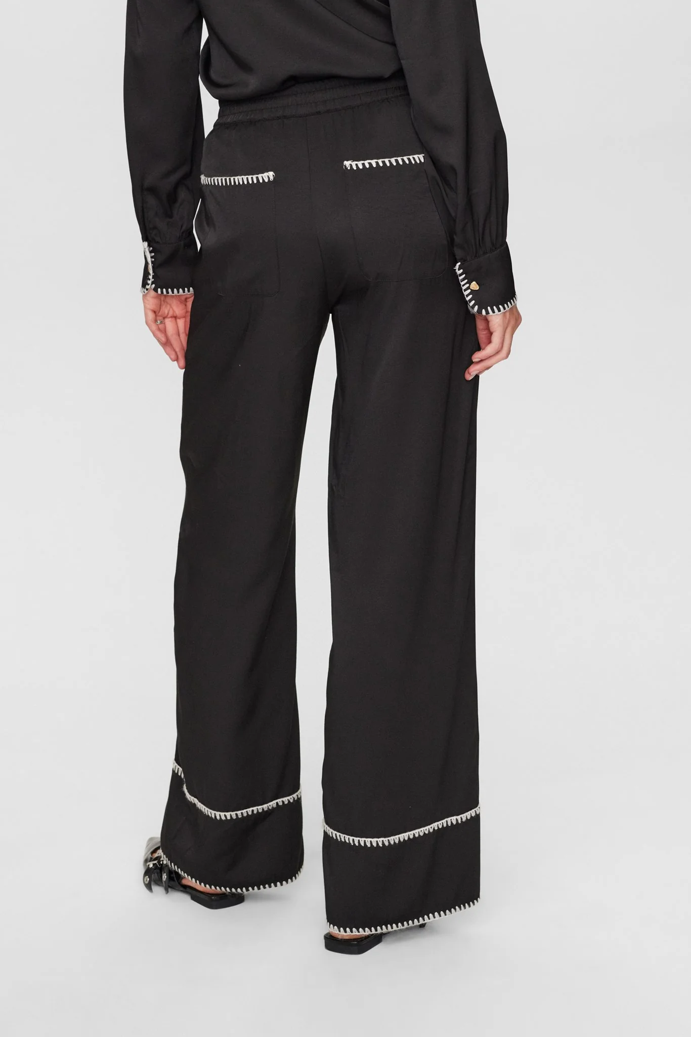 NUDARBY PANTS - Caviar - Image 2