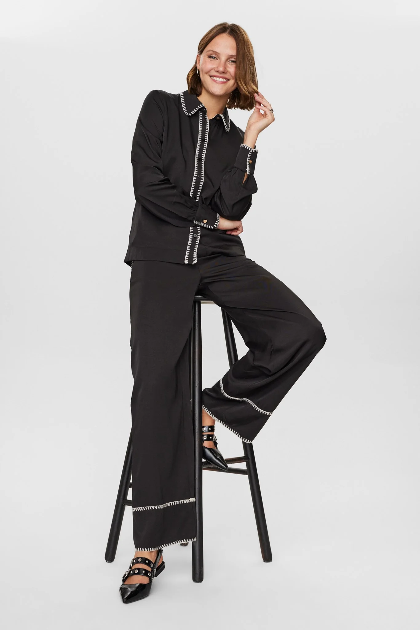 NUDARBY PANTS - Caviar - Image 7