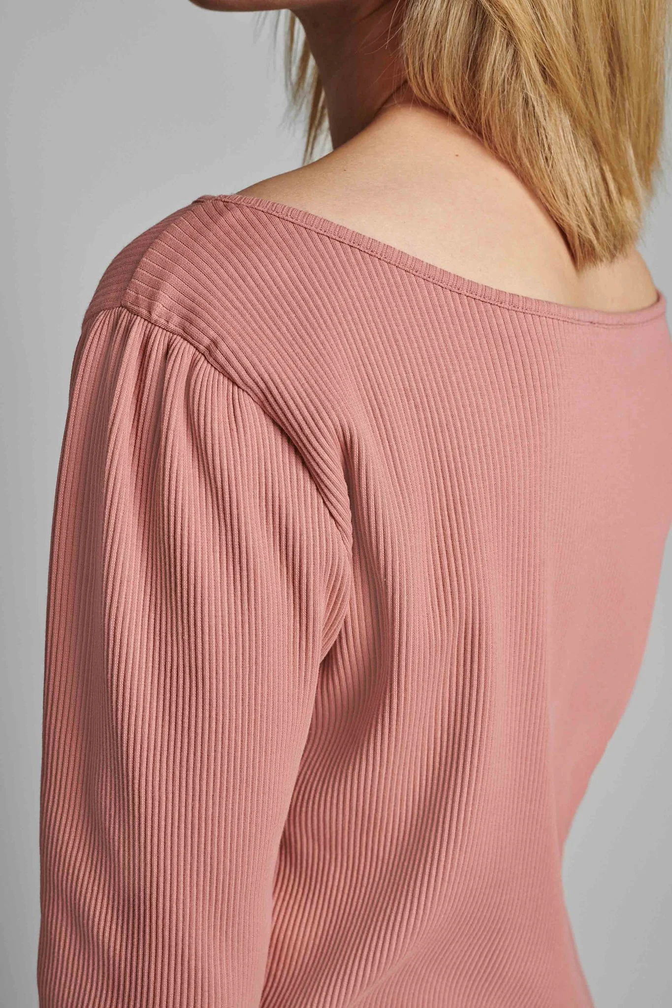 NUDARI T-SHIRT - NOOS - Ash Rose - Image 5