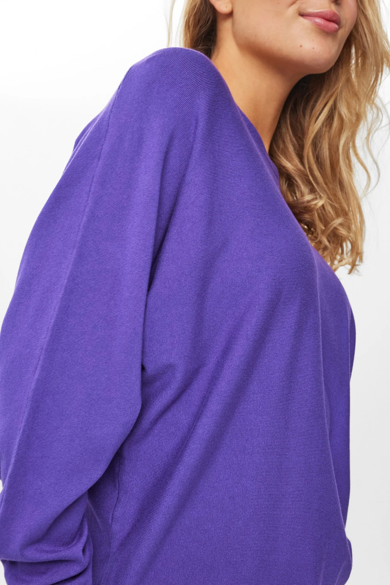 NUDAYA PULLOVER - Tillandsia Purple - Image 5
