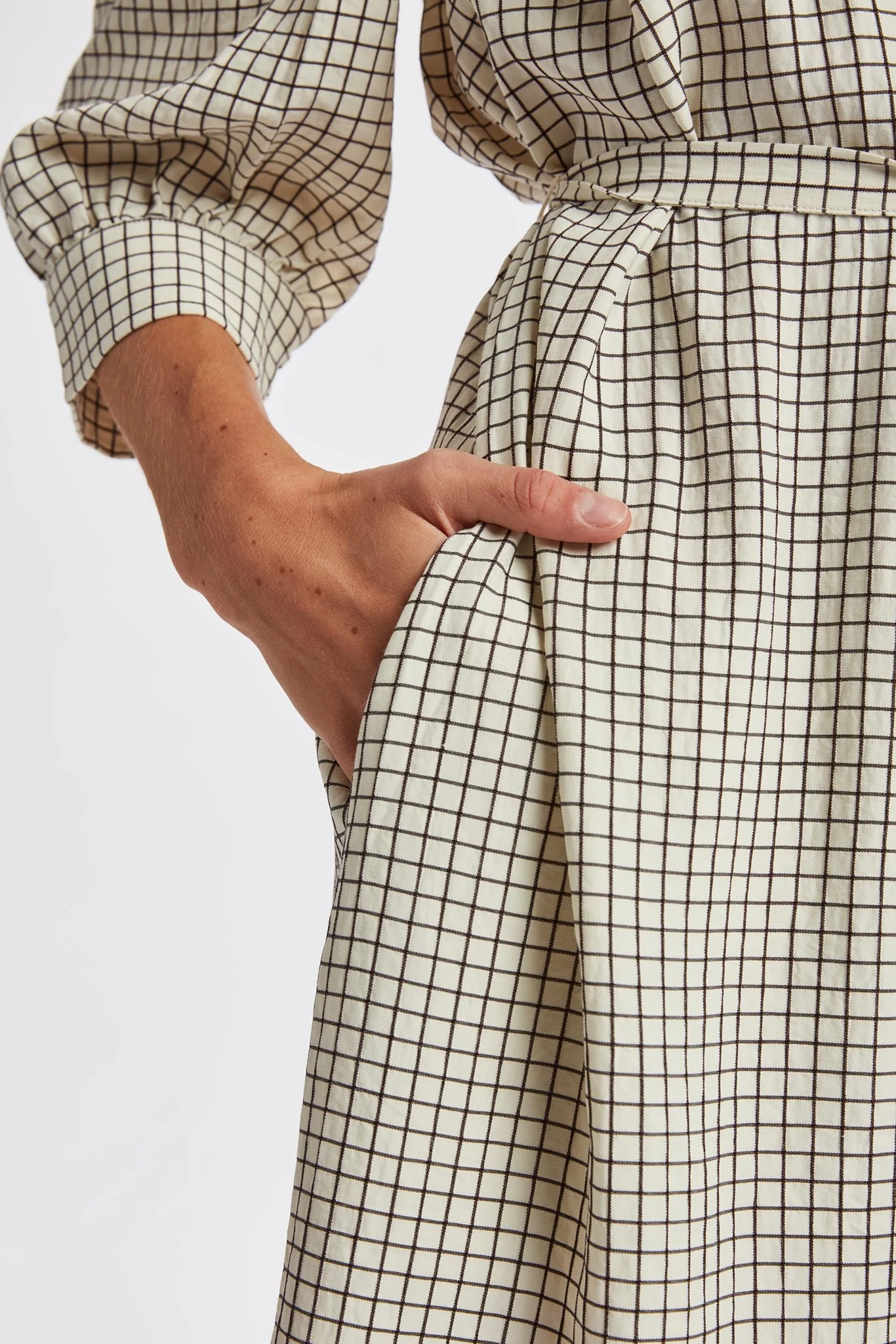 NUDERYA DRESS - Sandshell - Image 4