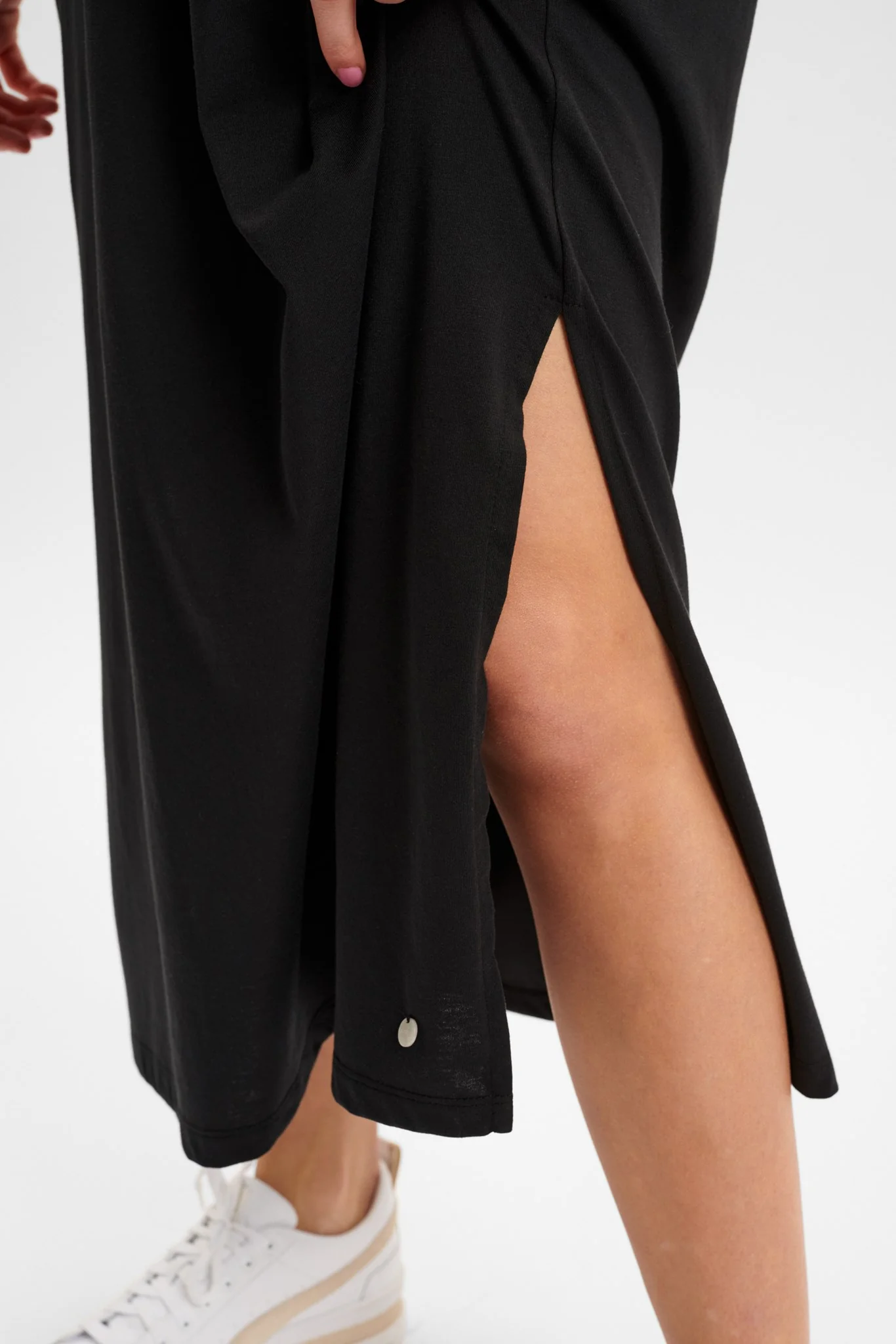 NUDHARA DRESS - Caviar - Image 5