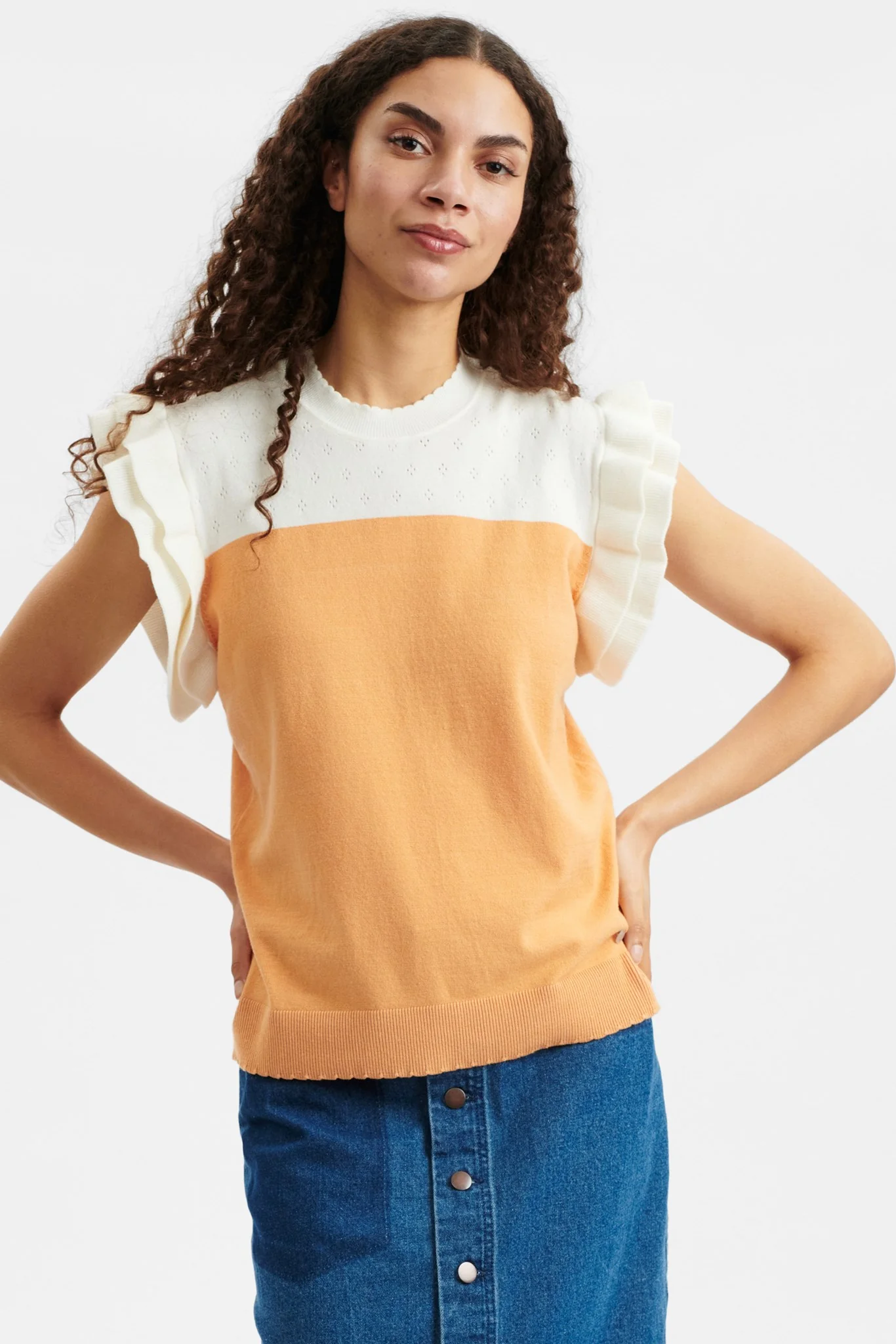 NUDRUSILLA VEST - Gold Earth
