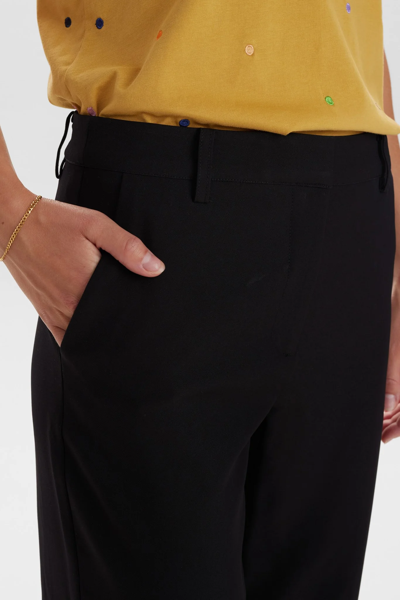 NUEAZELINA PANT - Caviar - Image 4