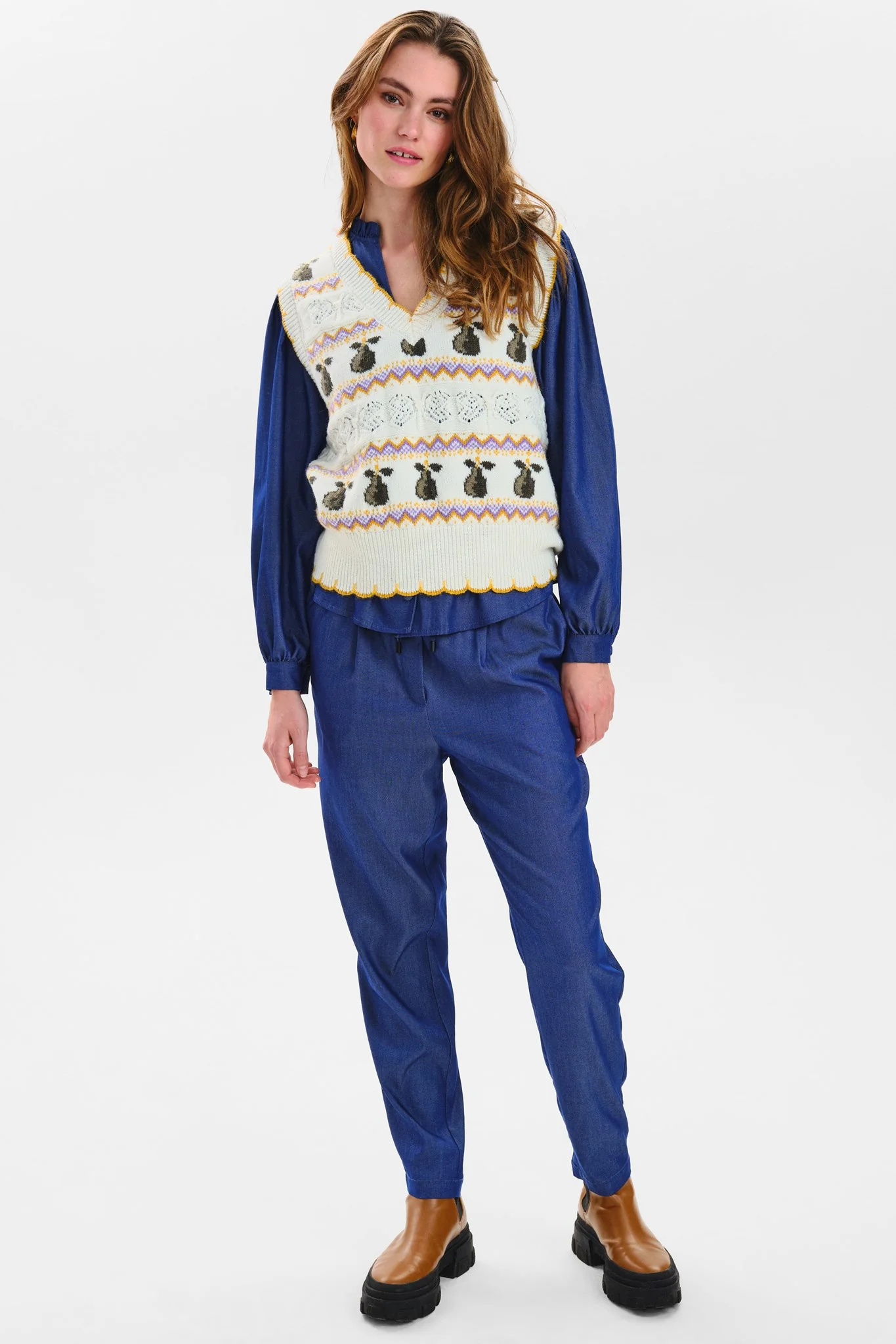 NUEBBALENE WAISTCOAT - Cloud Dancer - Image 3