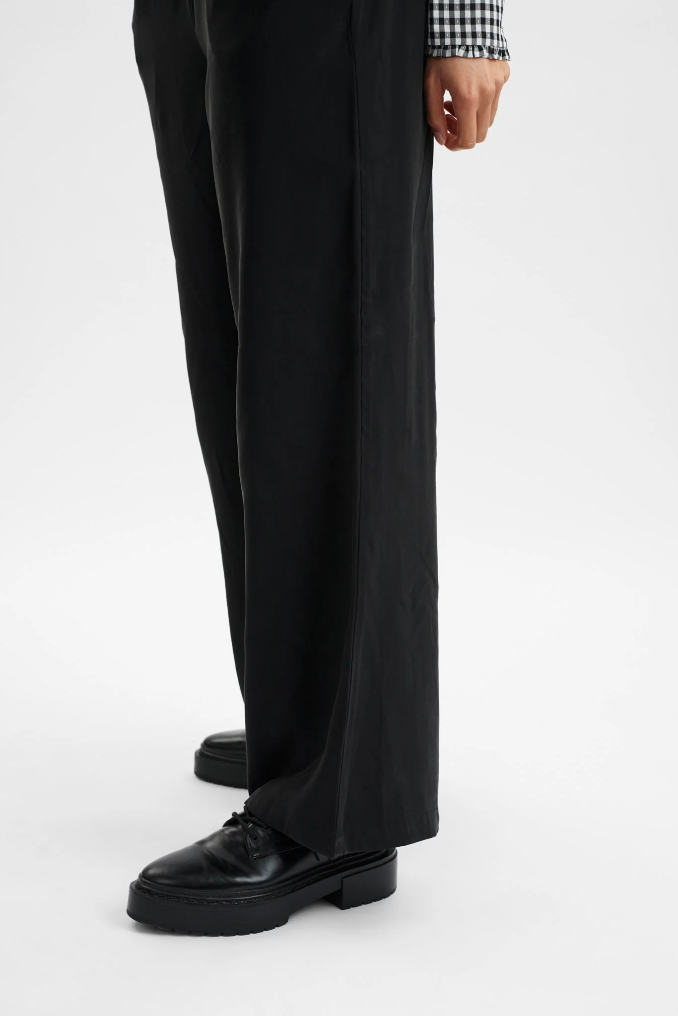 NUECEM PANT - Caviar - Image 5