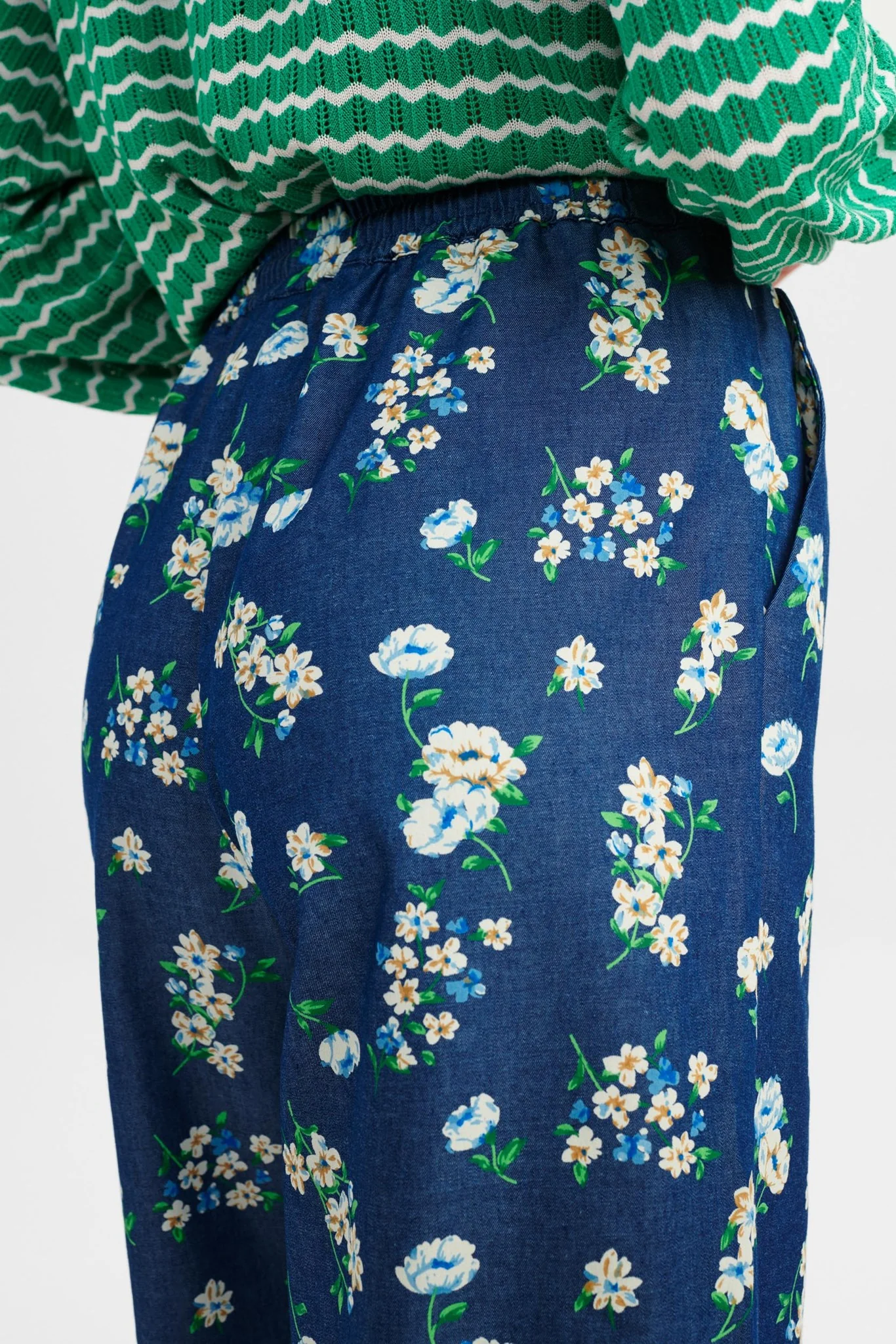 NUEDELLE PANT - Medium Blue Denim - Image 5