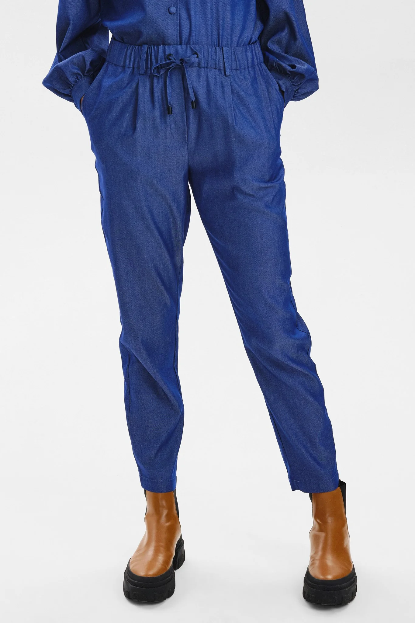 NUEDIBE PANT - Medium Blue Denim