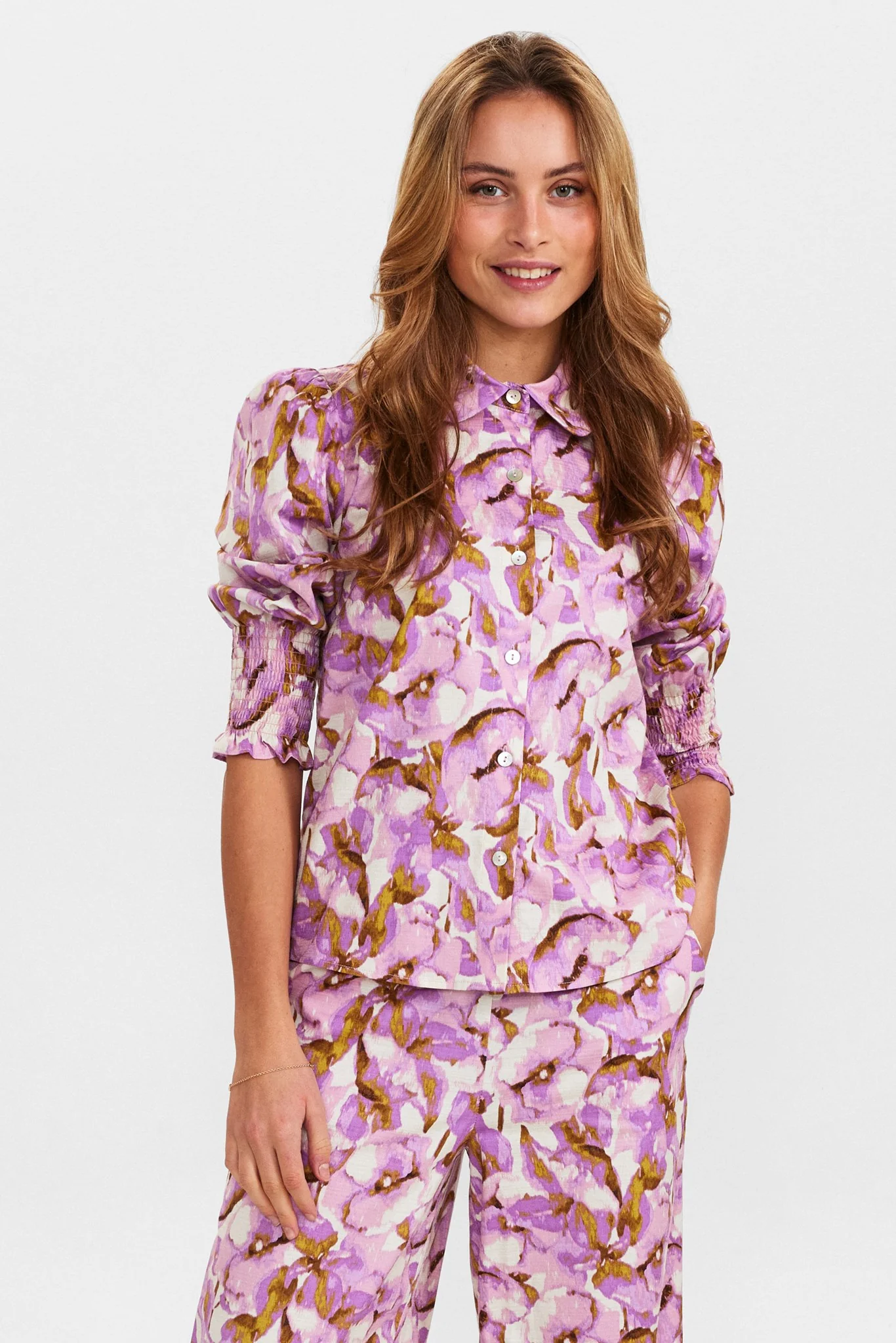NUEDITA SHIRT - Lupine