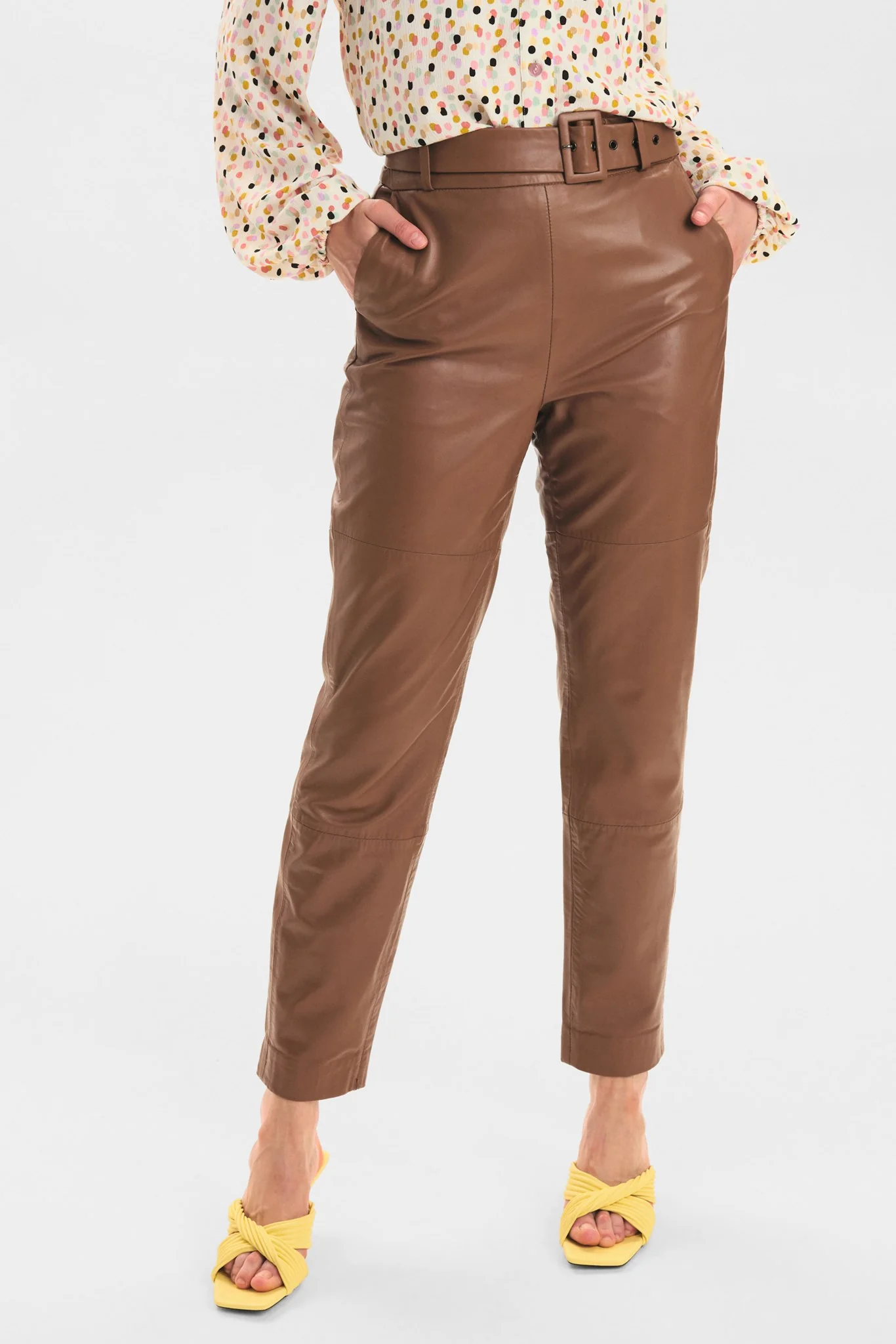 NUELISKA PANT - Caramel Cafe