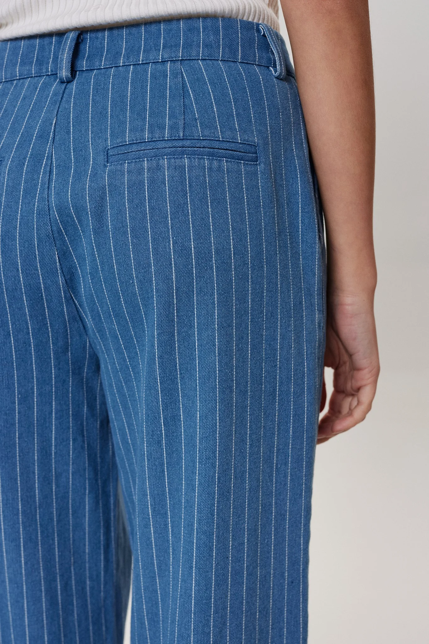 NUENITTA PANTS - Medium Blue Denim - Image 4