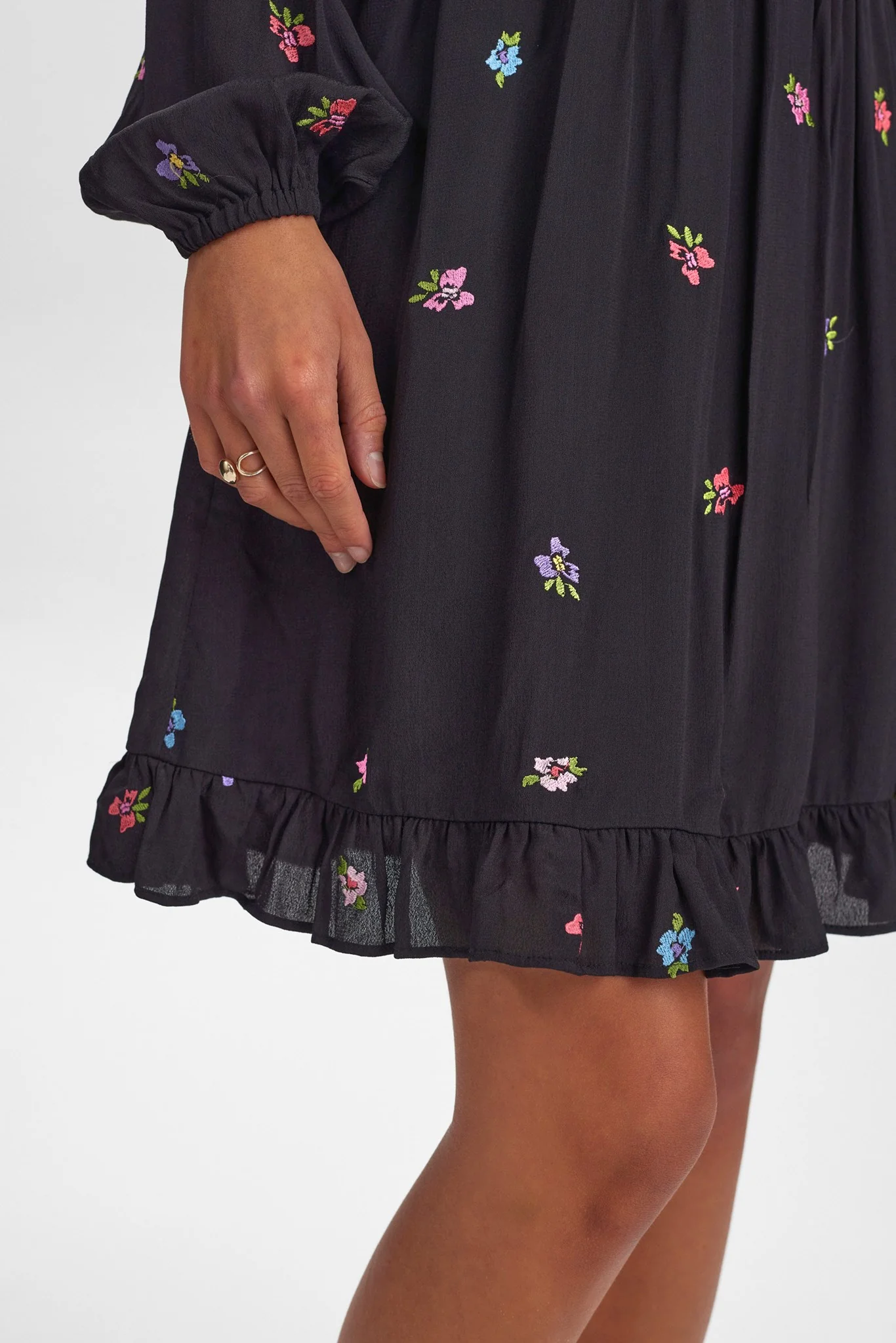 NUERIKA DRESS - Caviar - Image 5