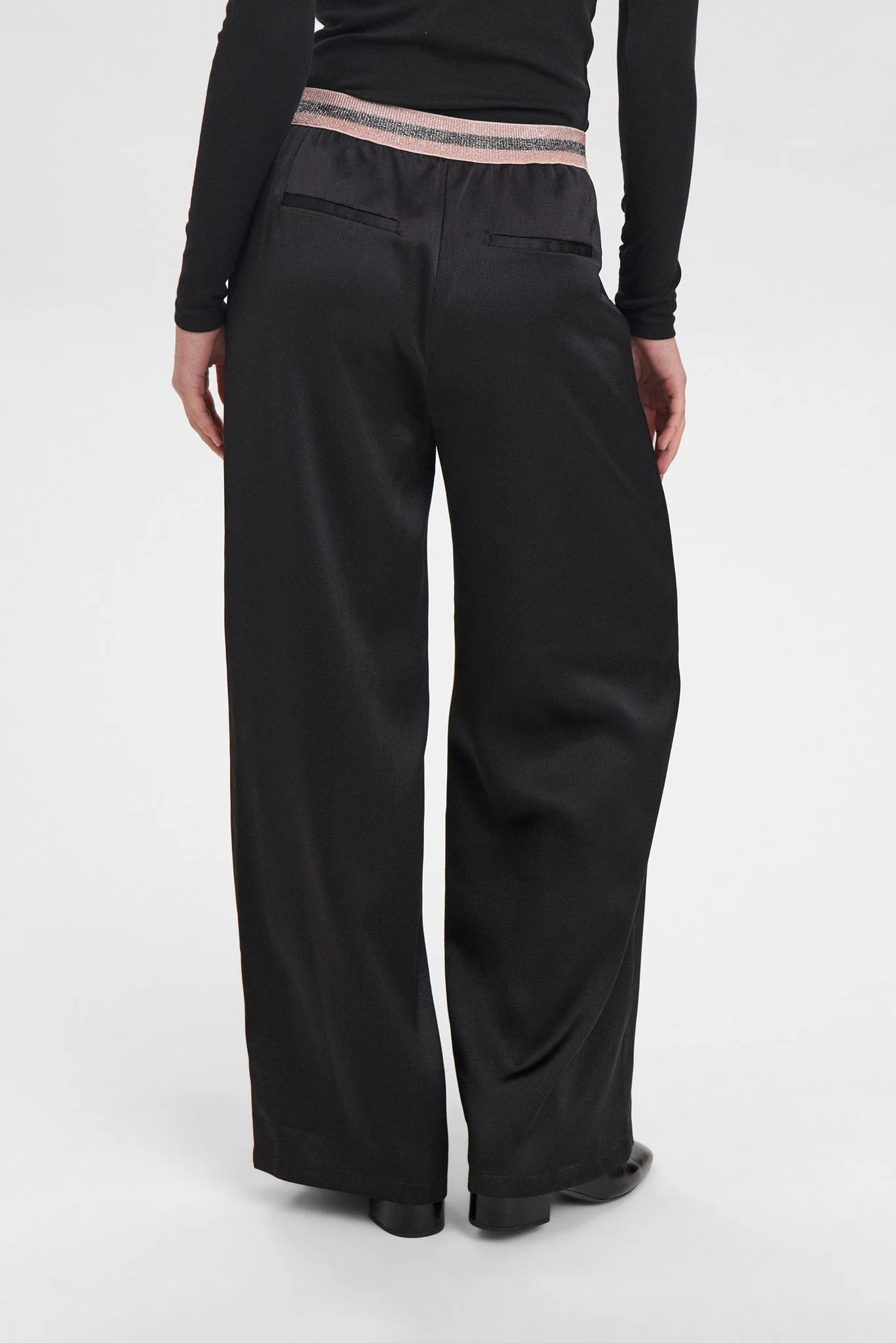 NUESME PANTS - Caviar - Image 2