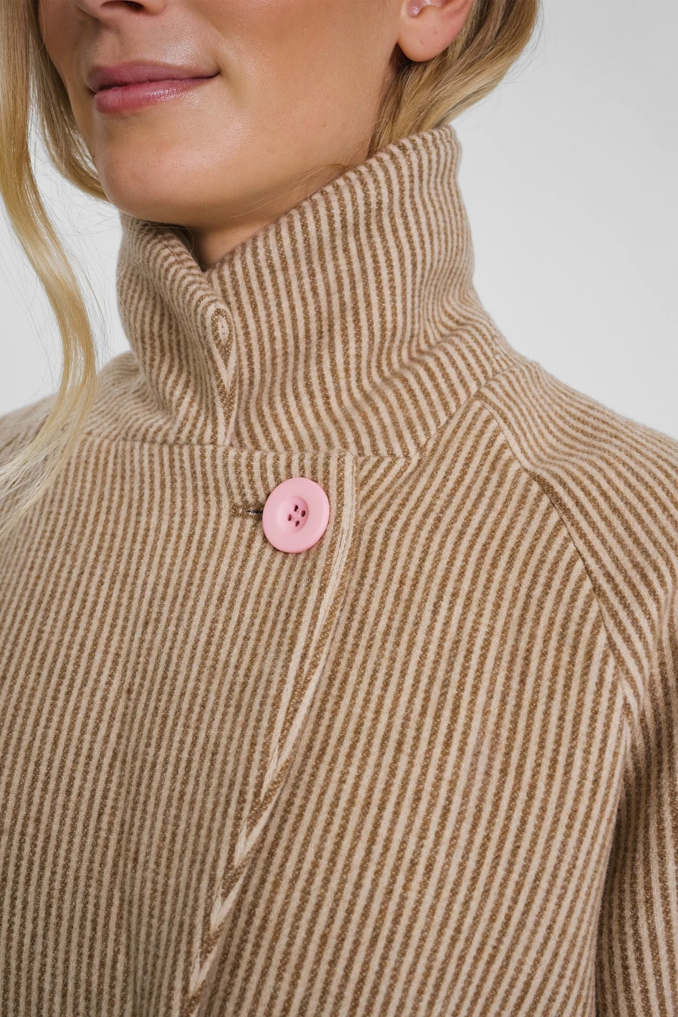 NUESTA COAT  - Kangaroo - Image 2