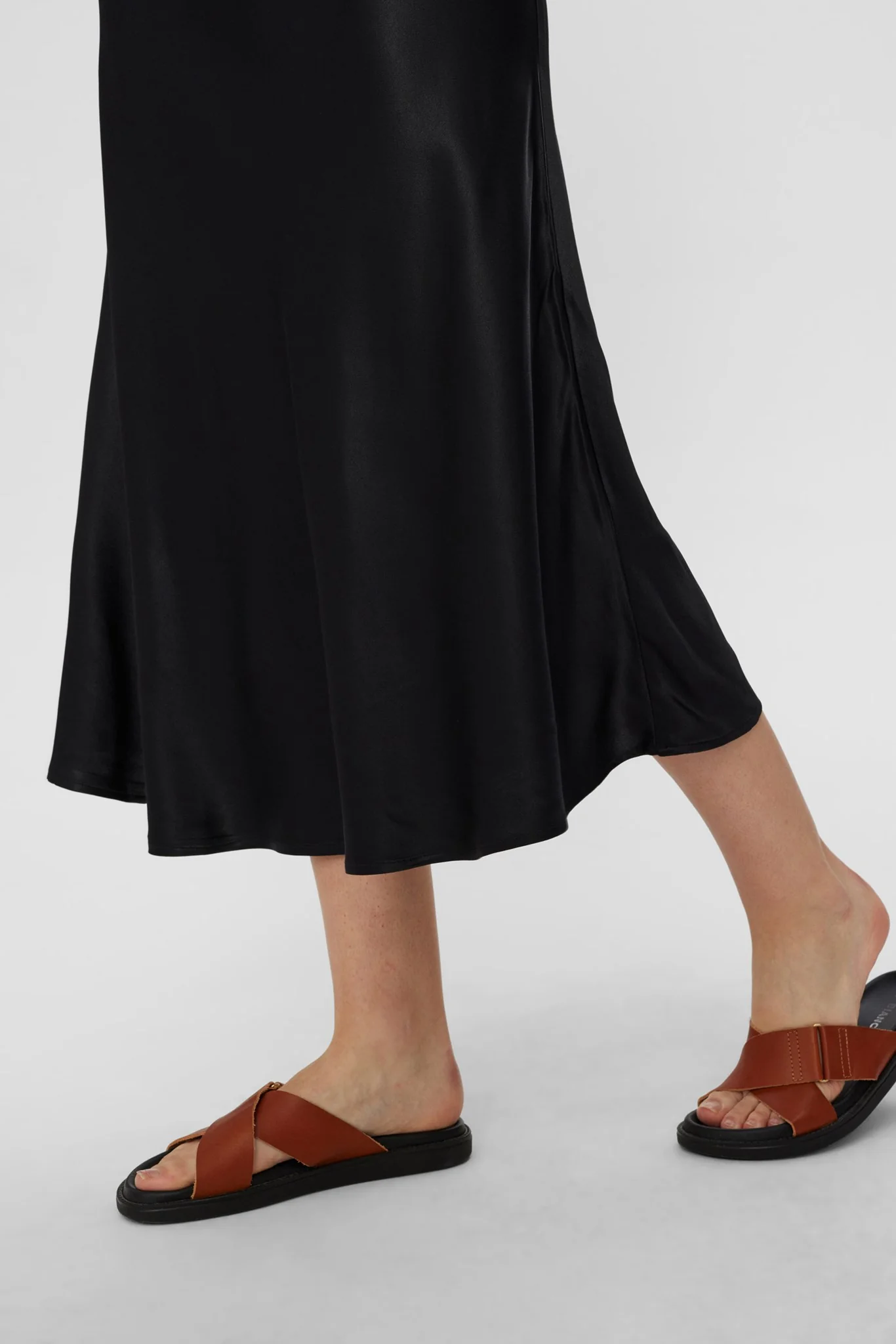 NUEVELYN SKIRT - Caviar - Image 5