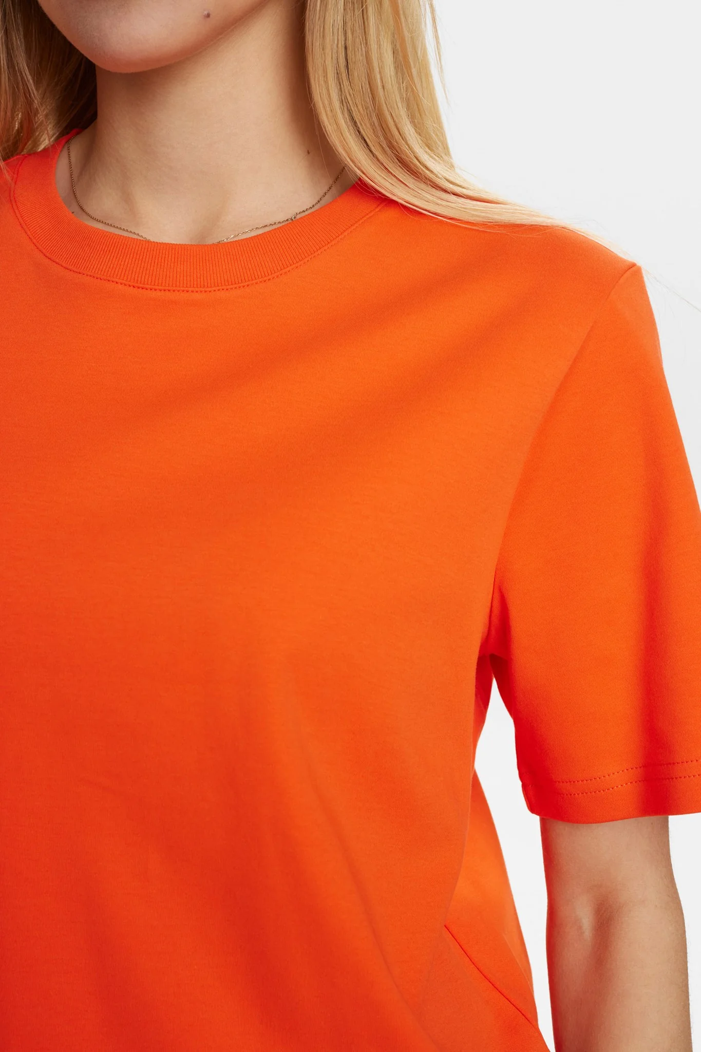 NUFIRA T-SHIRT - Cherry Tomato - Image 4