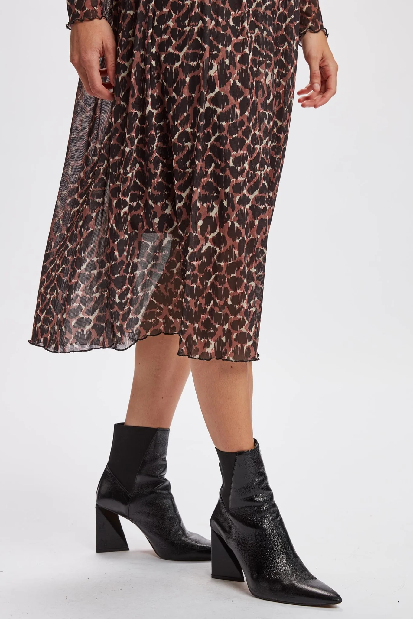 NUFREJA LEO DRESS - Nutmeg - Image 5