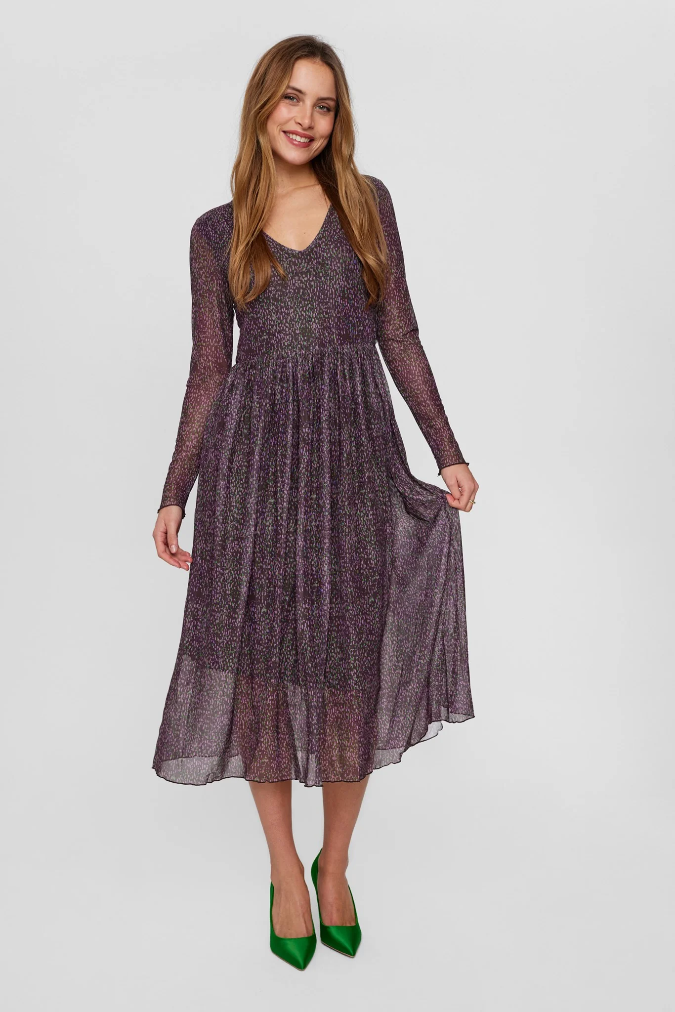NUFREJA V-NECK DRESS - Ivy Green - Image 3