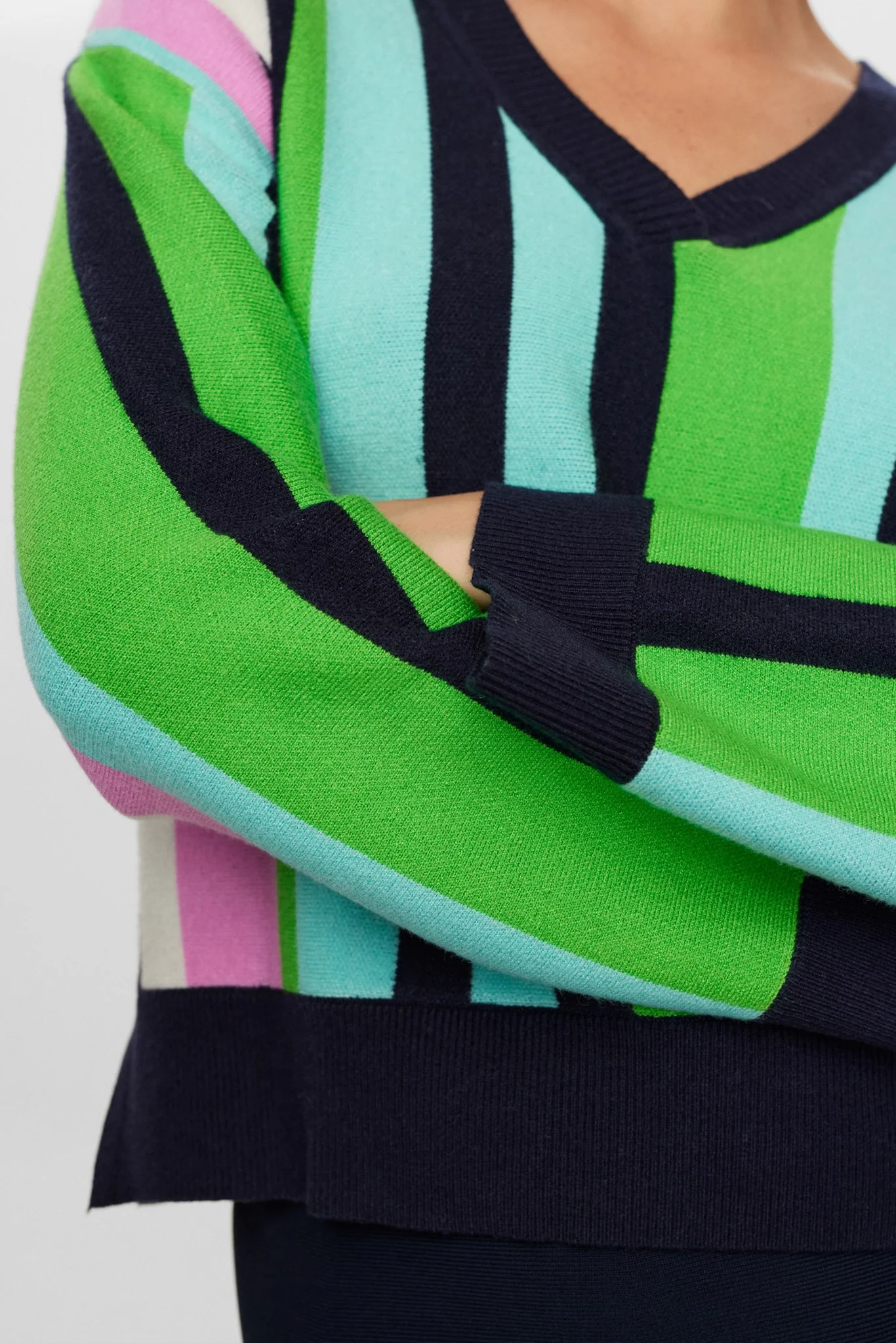 NUGEOS PULLOVER - Classic Green - Image 4