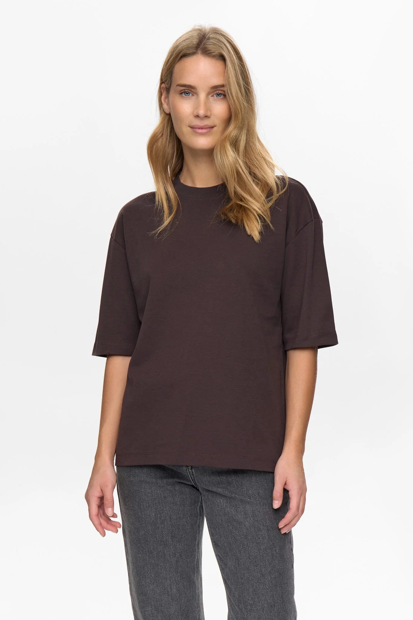 NUGIRA T-SHIRT - Black Coffee