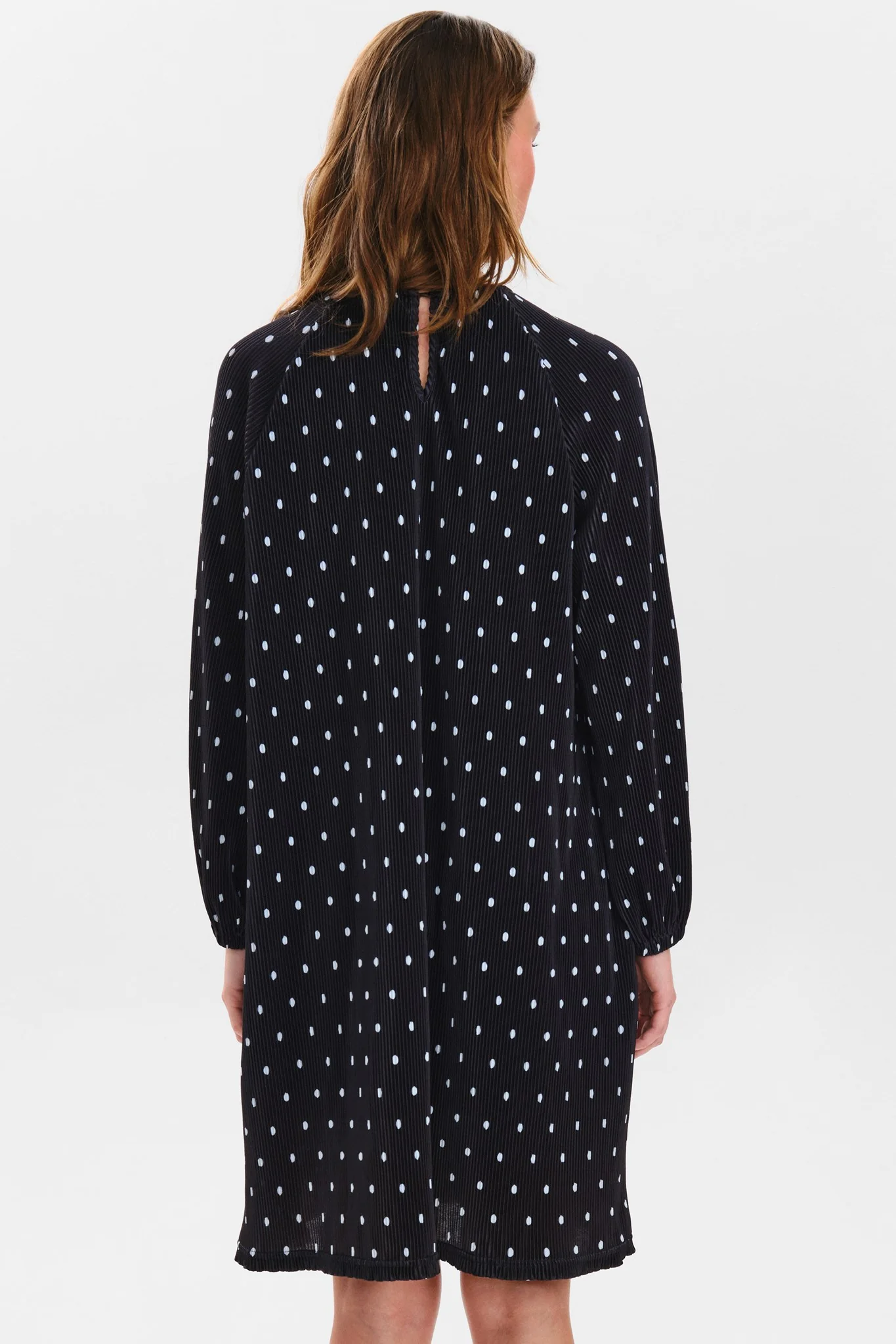NUHENRIETT DRESS - Caviar - Image 2
