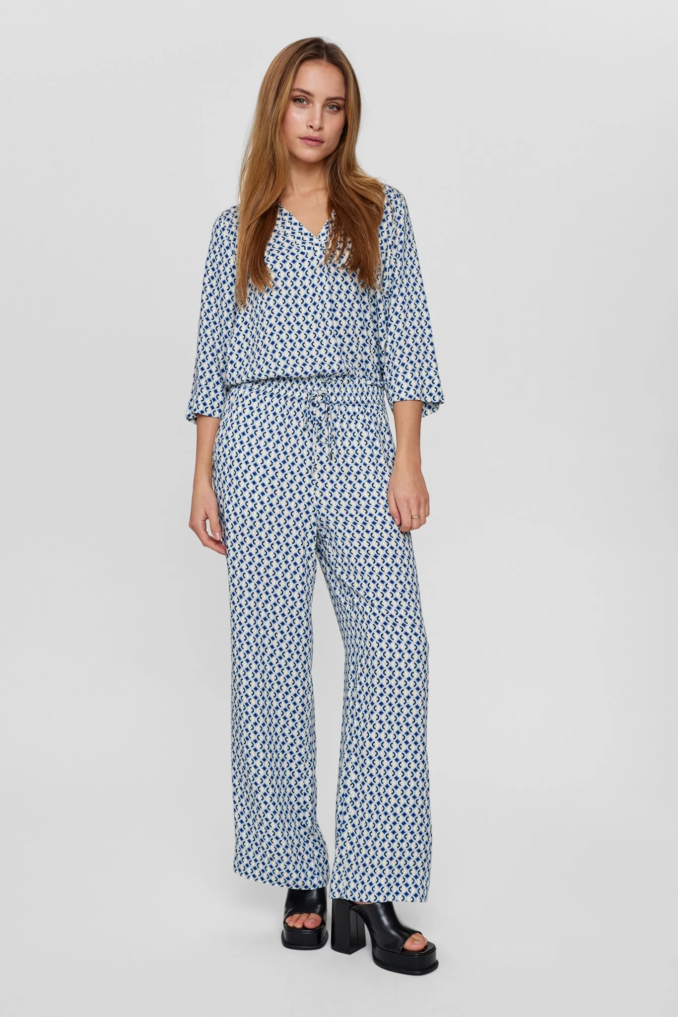 NUHOLA PANTS - Powder Blue - Image 3