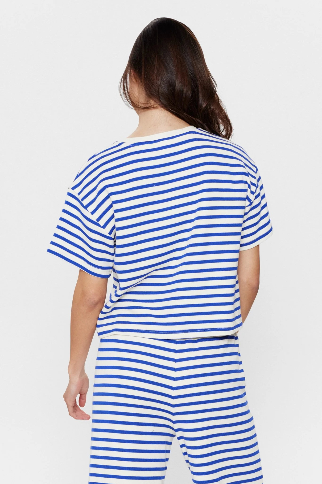 NUHUBA TEE - Dazzling Blue - Image 2