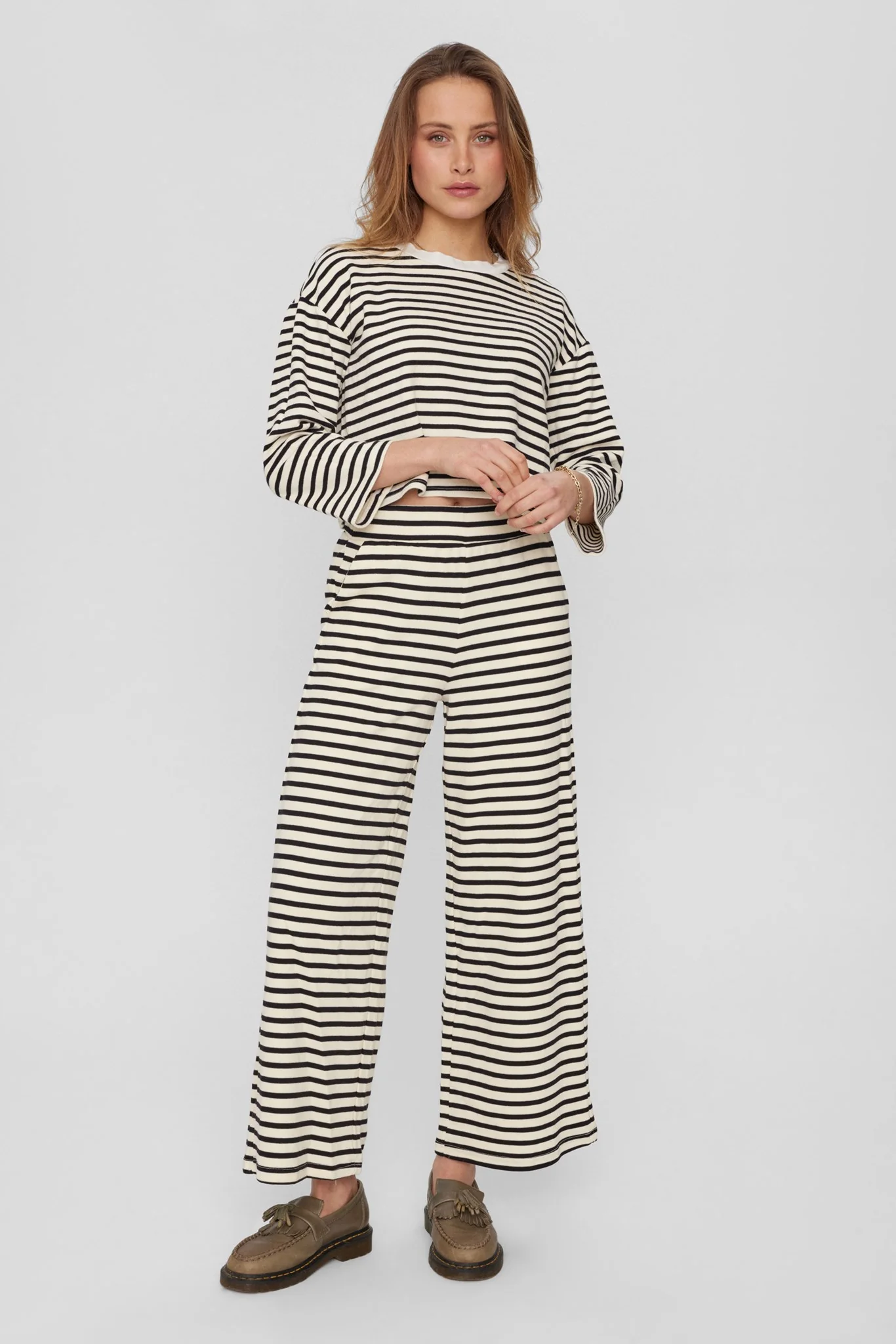 NUHUBSA PANTS - Caviar - Image 3