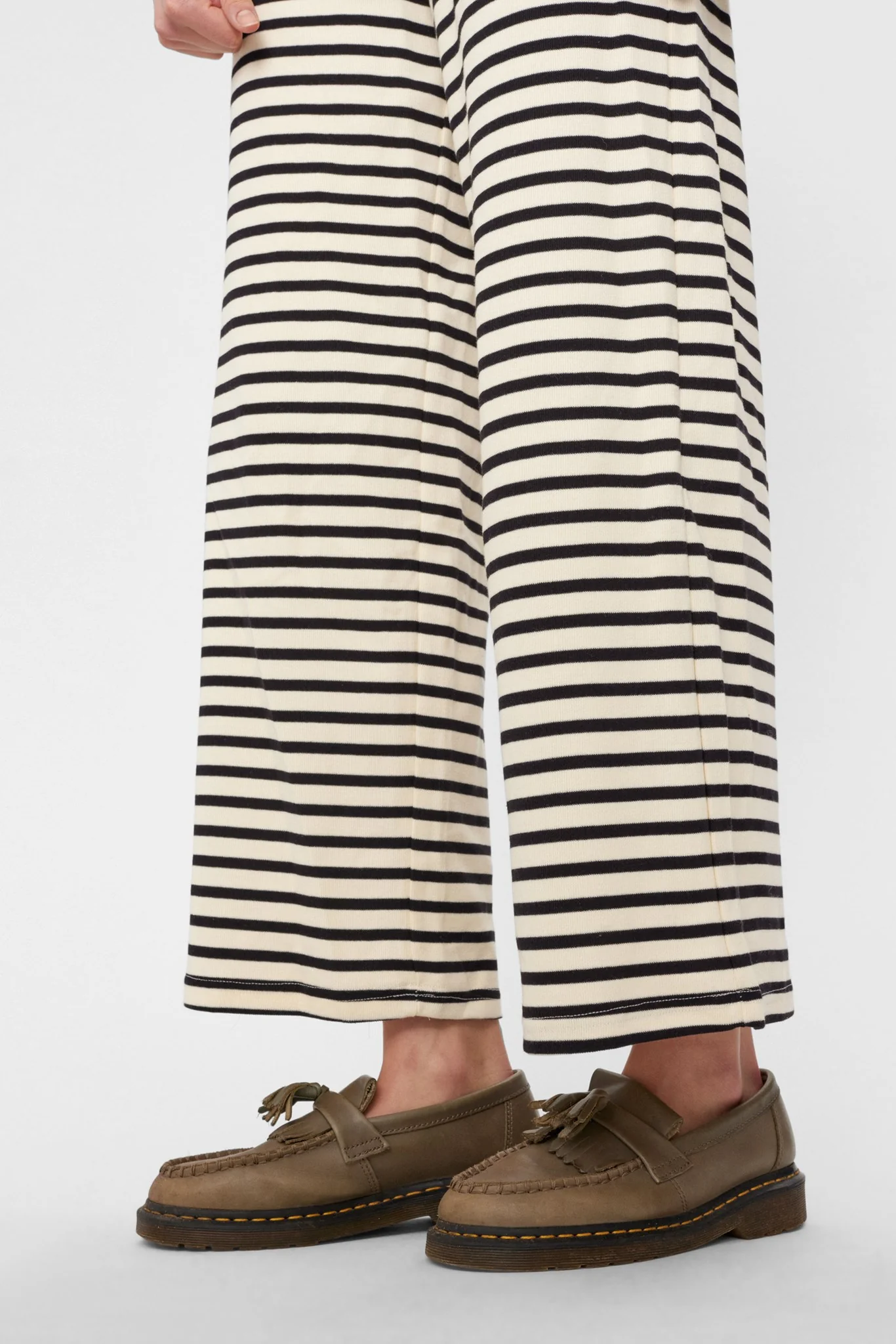 NUHUBSA PANTS - Caviar - Image 5