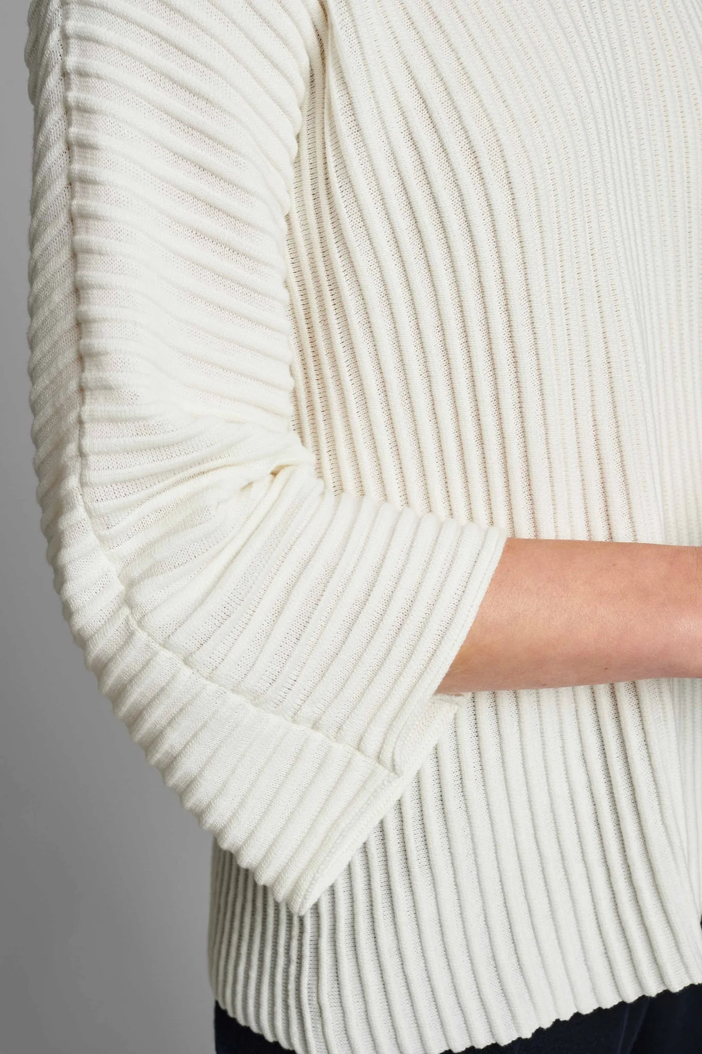 NUIRMELIN V-NECK PULLOVER - NOOS - Cloud Dancer - Image 13