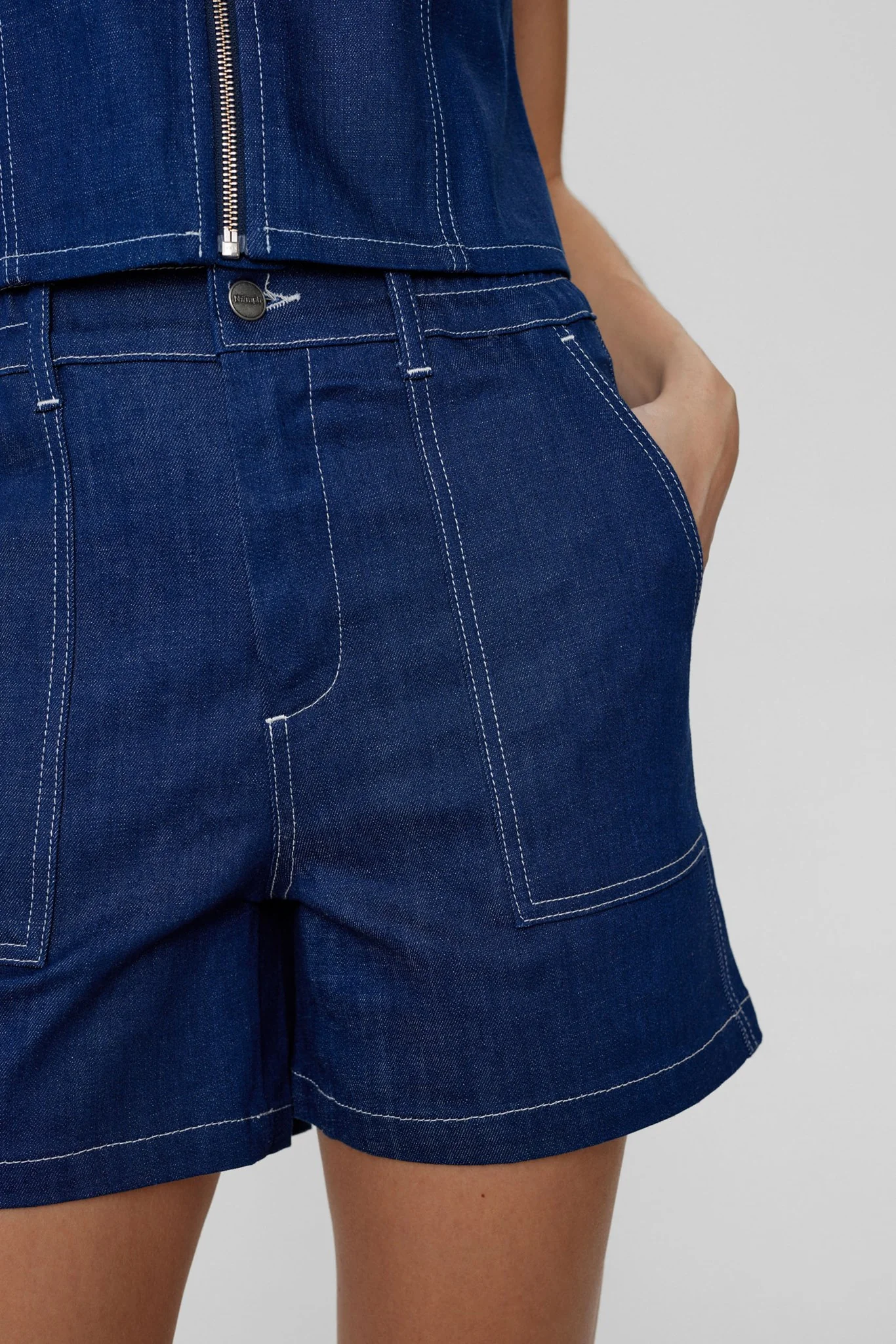 NUISSA SHORTS - Dark Blue Denim - Image 4