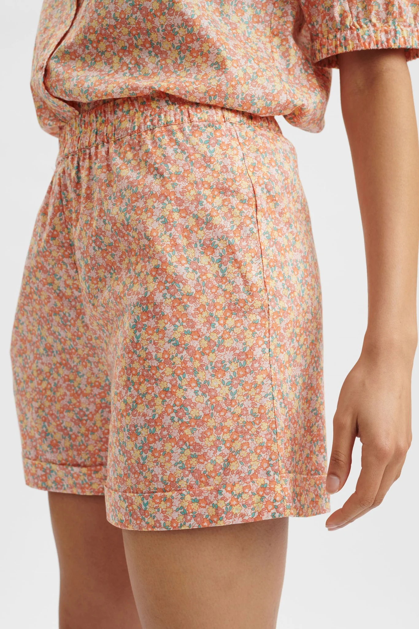 NUIVANKA SHORTS - Coral Reef - Image 4
