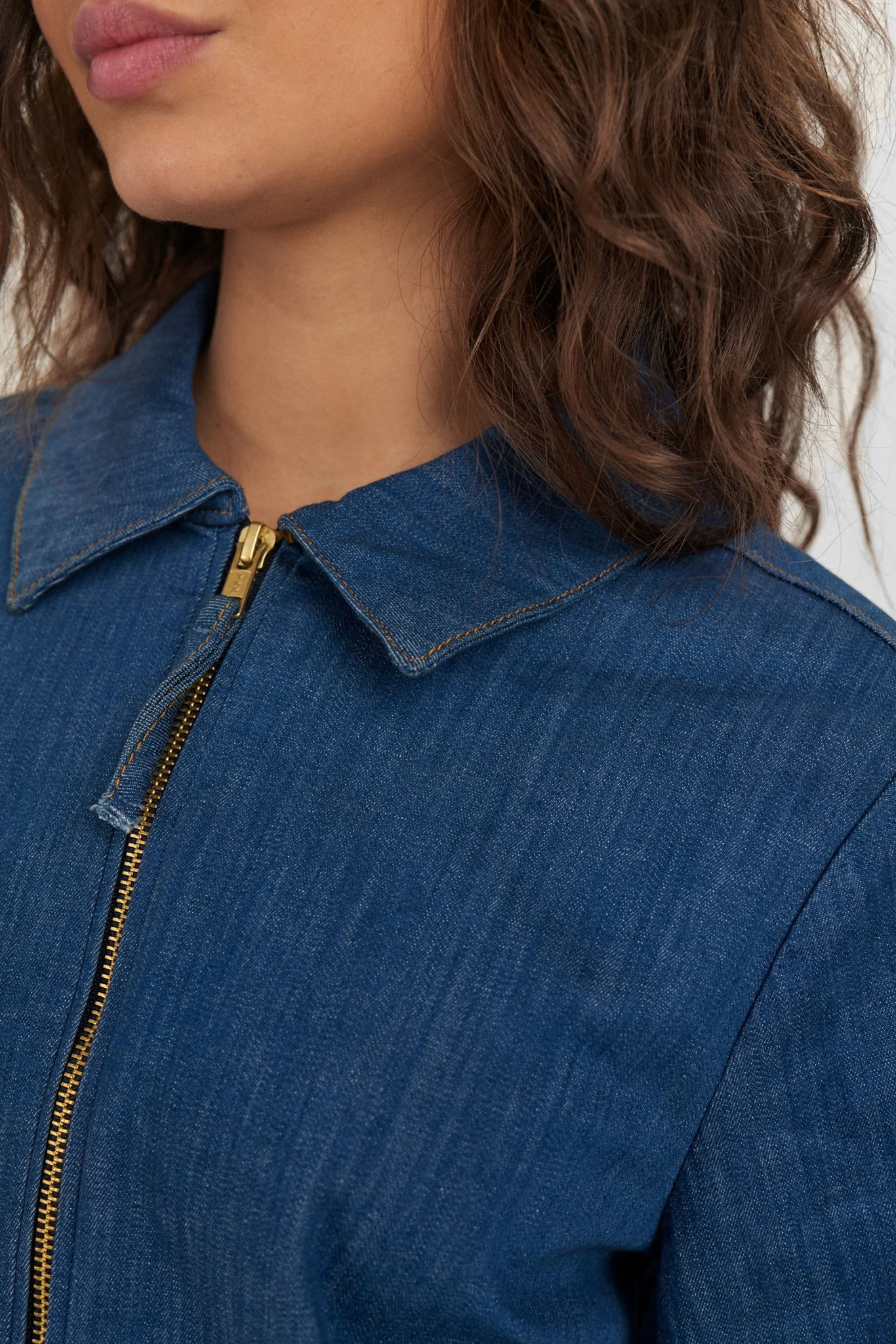 NUIZZAS DRESS  - Medium Blue Denim - Image 5