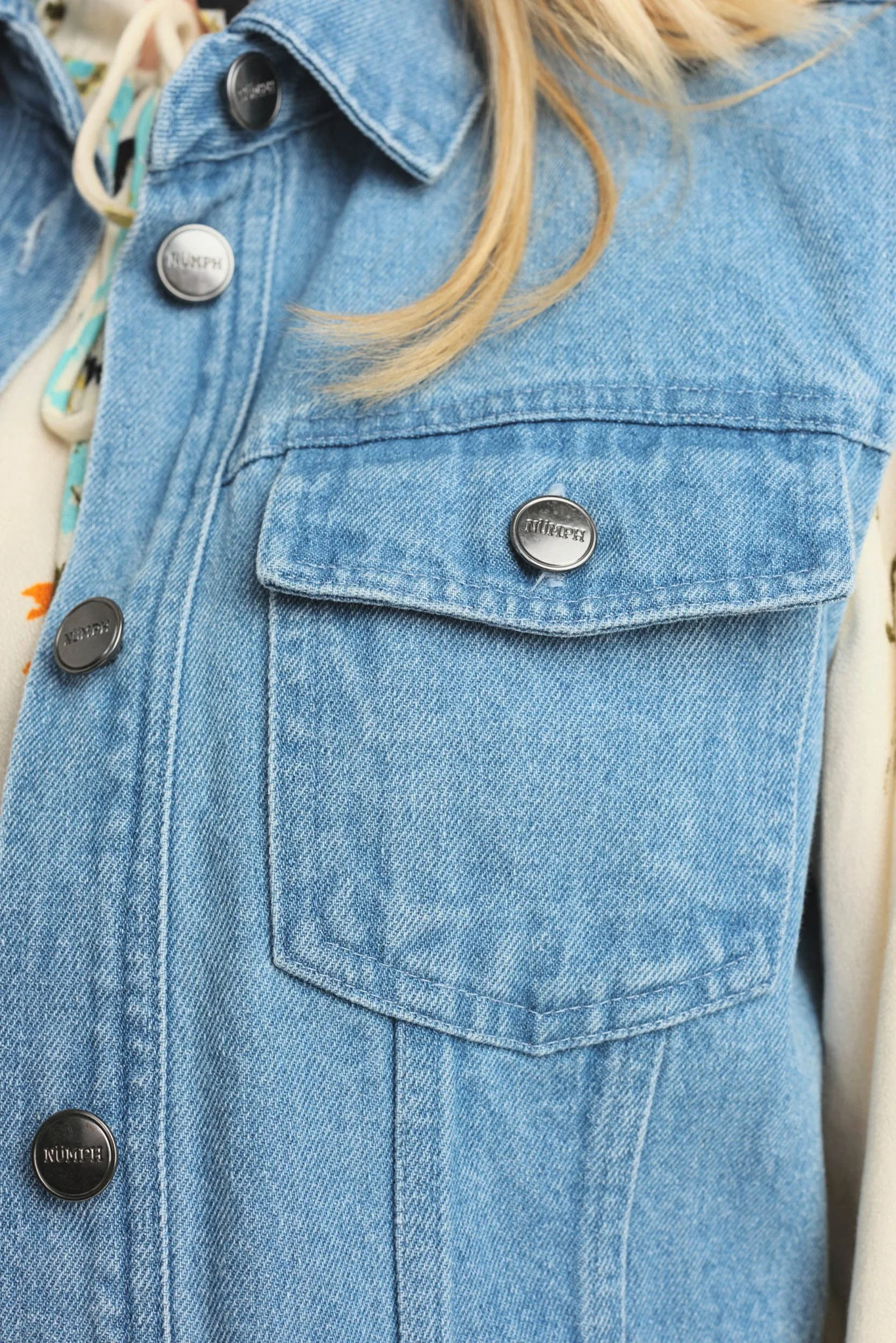 NUJENNA WAISTCOAT - Light Blue Denim - Image 4