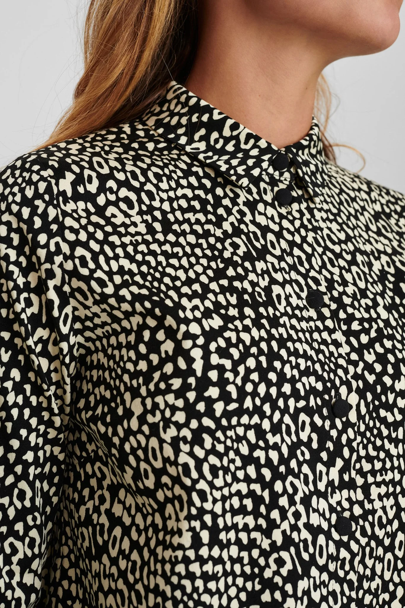 NUJESSICA SHIRT - Caviar - Image 4