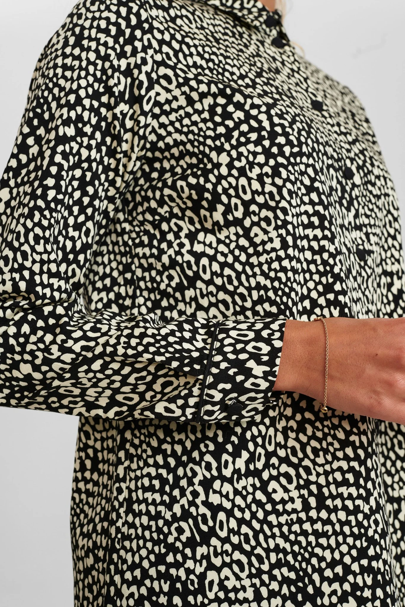 NUJESSICA SHIRT - Caviar - Image 5