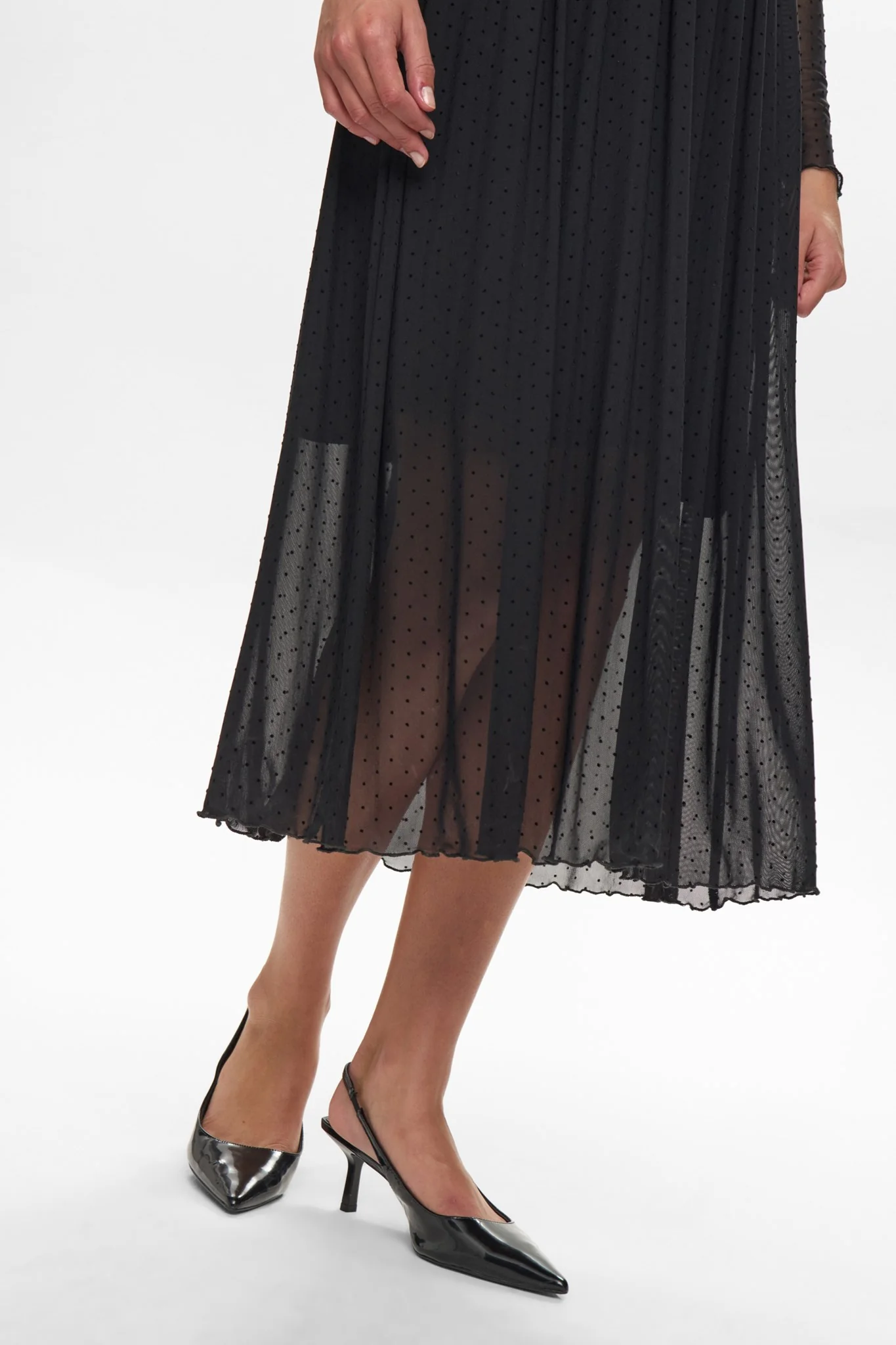 NUJINNIE DRESS - Caviar - Image 5