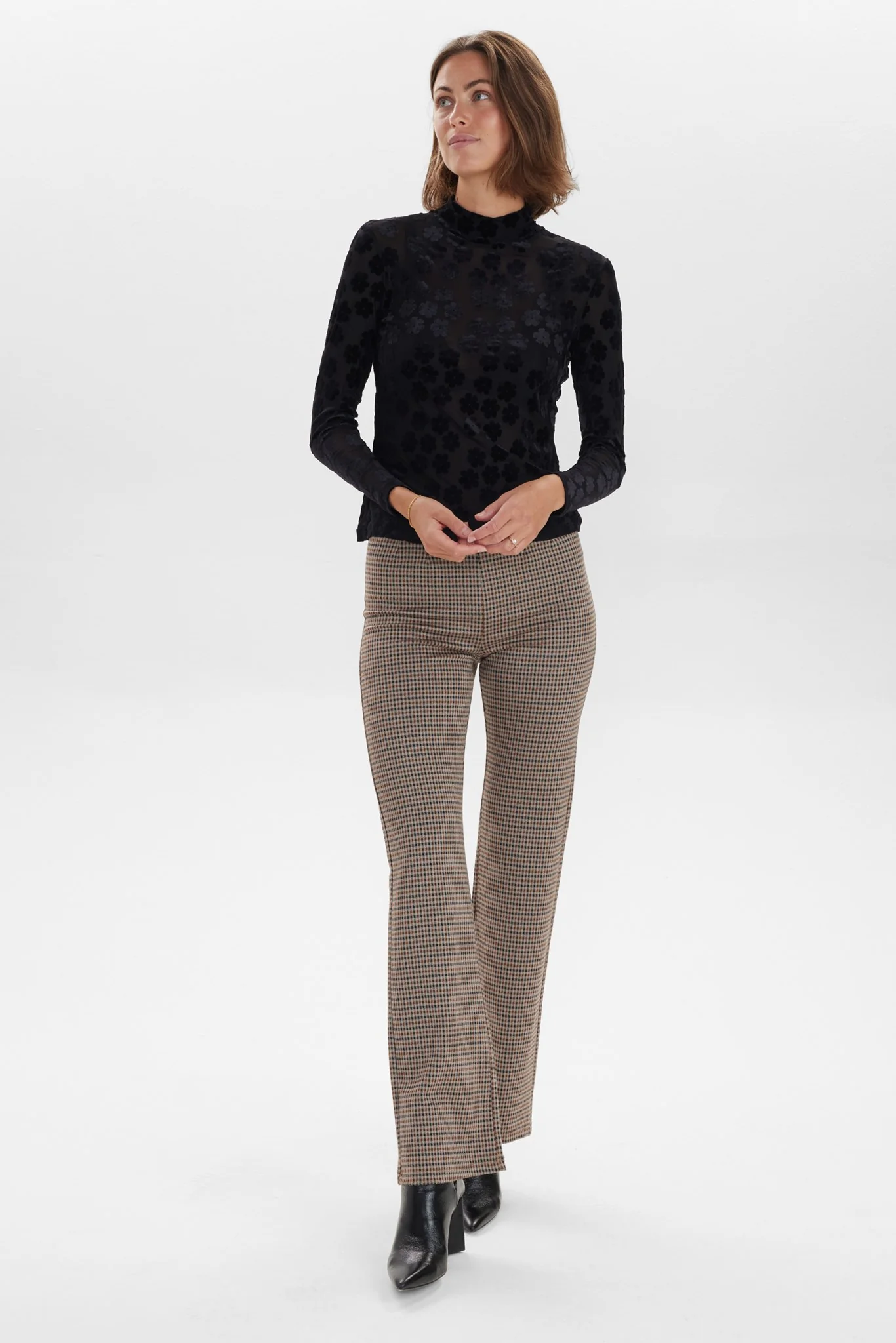 NUJOHANNA HIGH NECK - Caviar - Image 3