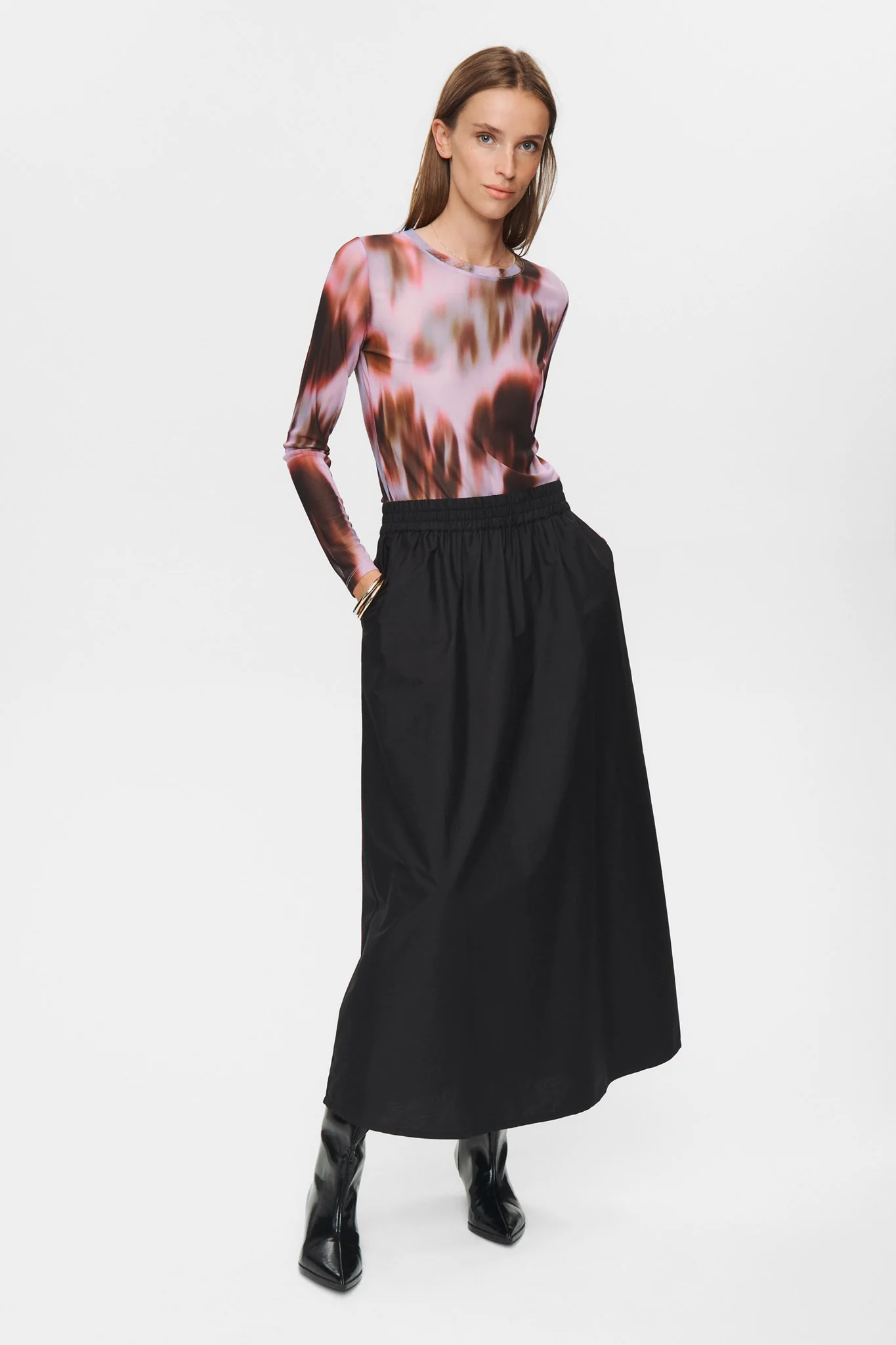 NUJUNY LONG SKIRT - Caviar - Image 3