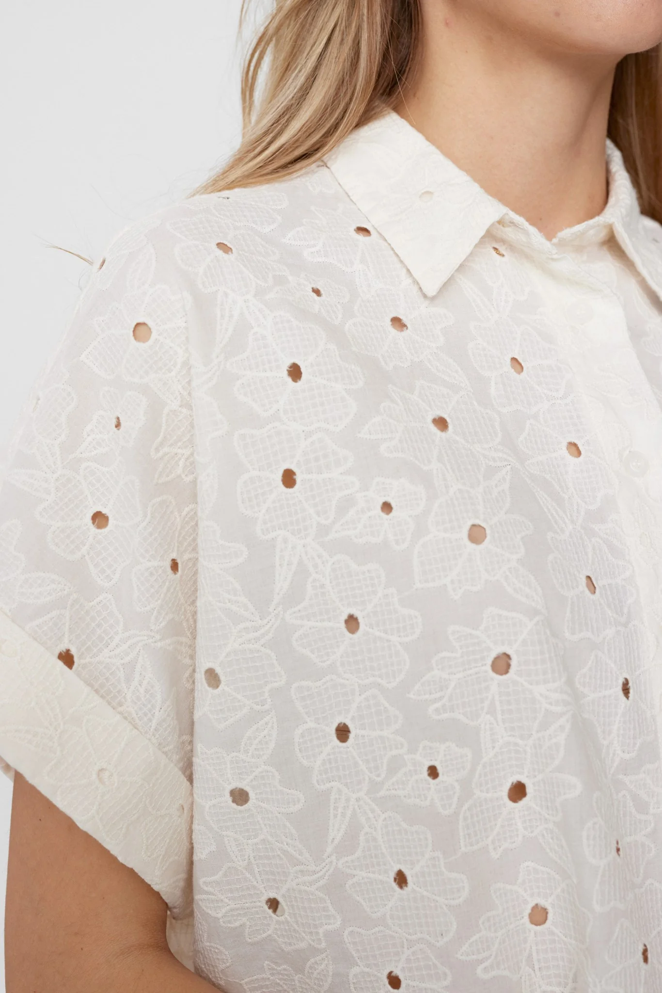 NUKARI SHIRT - Cloud Dancer - Image 4