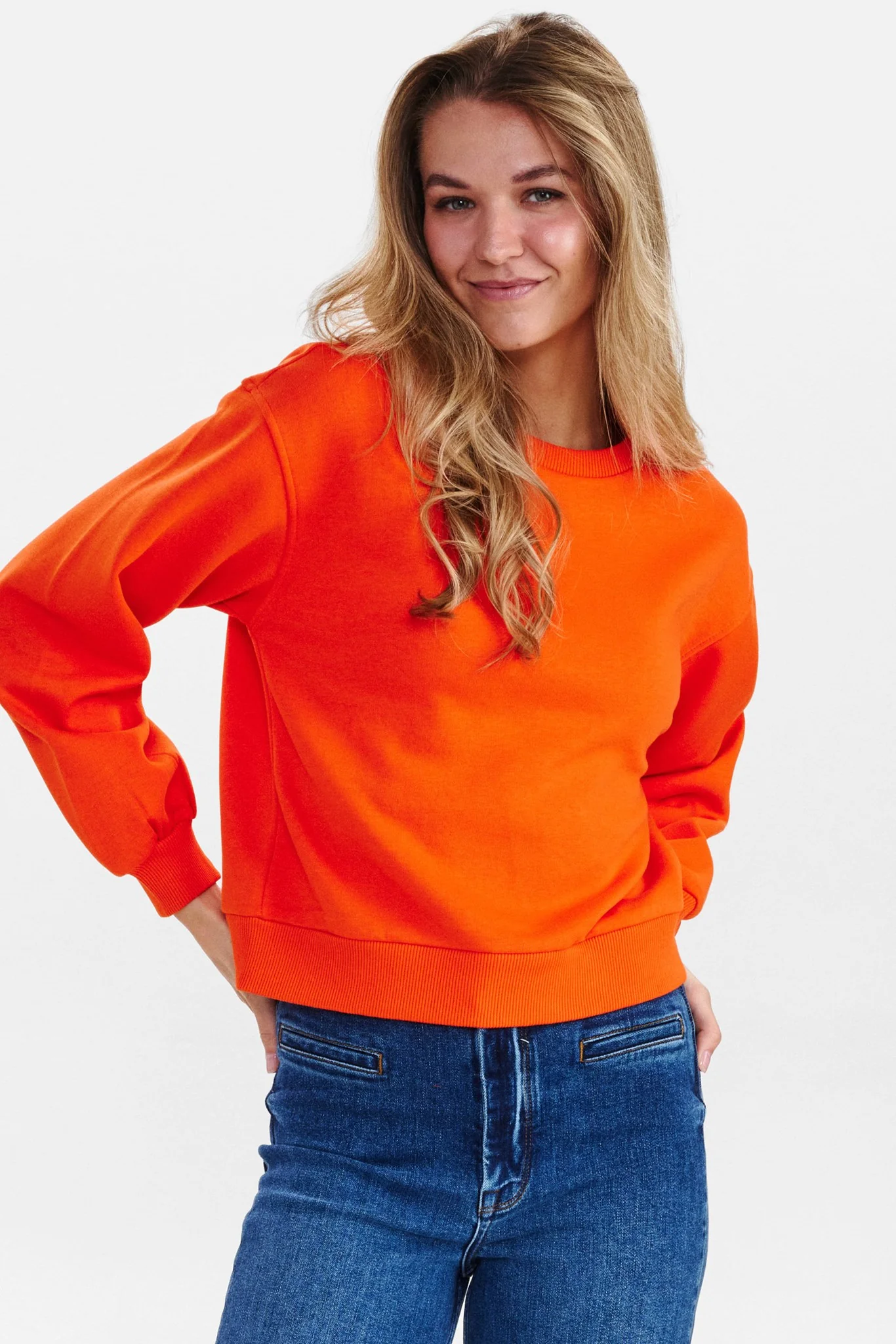 NUKENZA SWEAT - Cherry Tomato