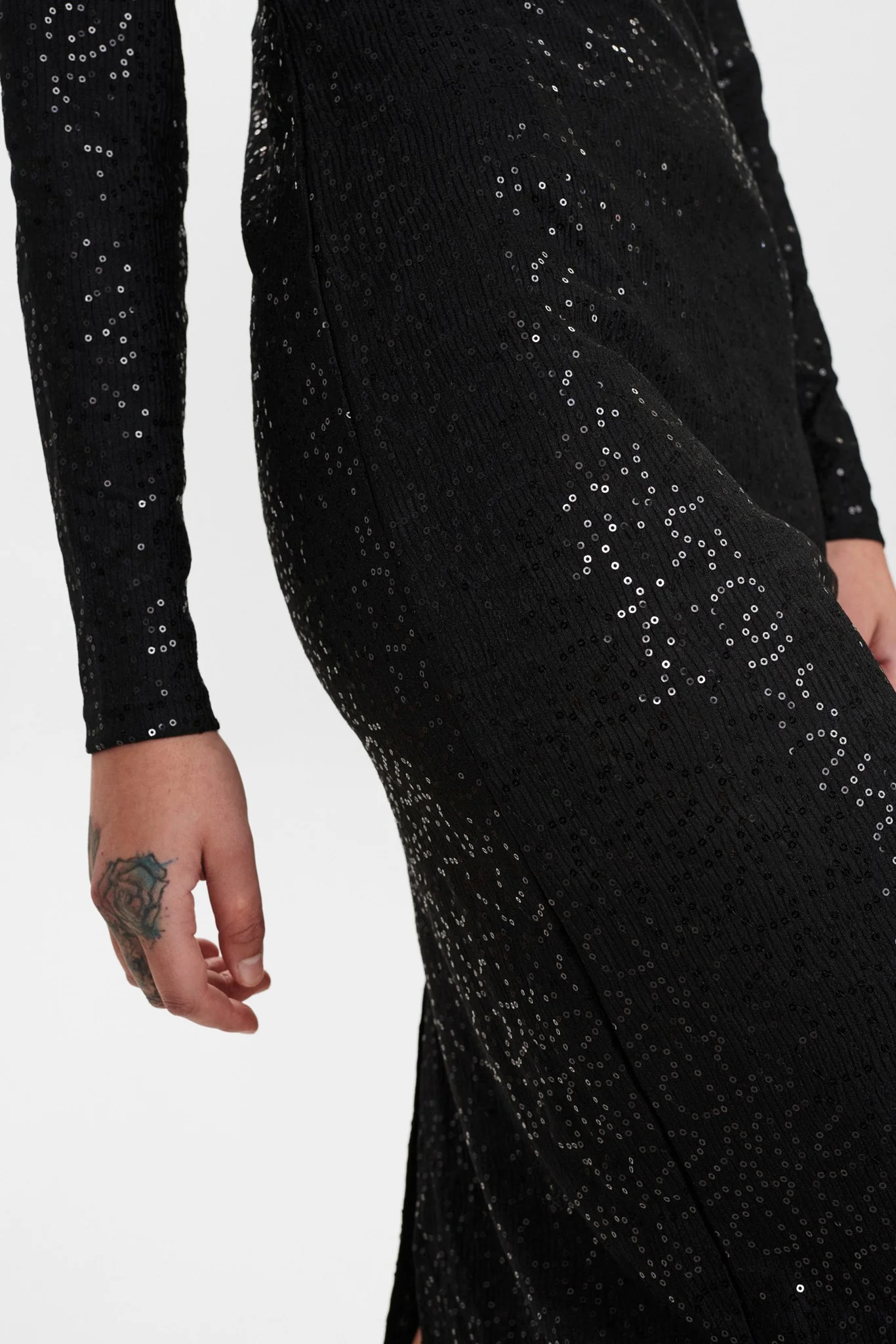 NULAURIE DRESS - Caviar - Image 5