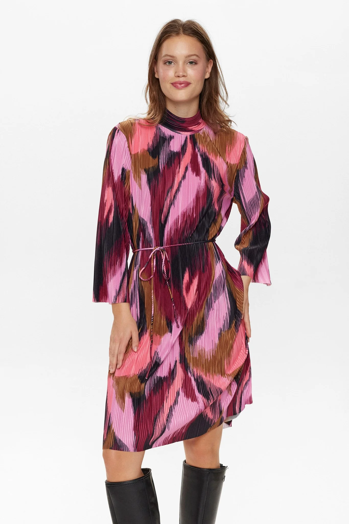NULEAVY DRESS - Beet Red