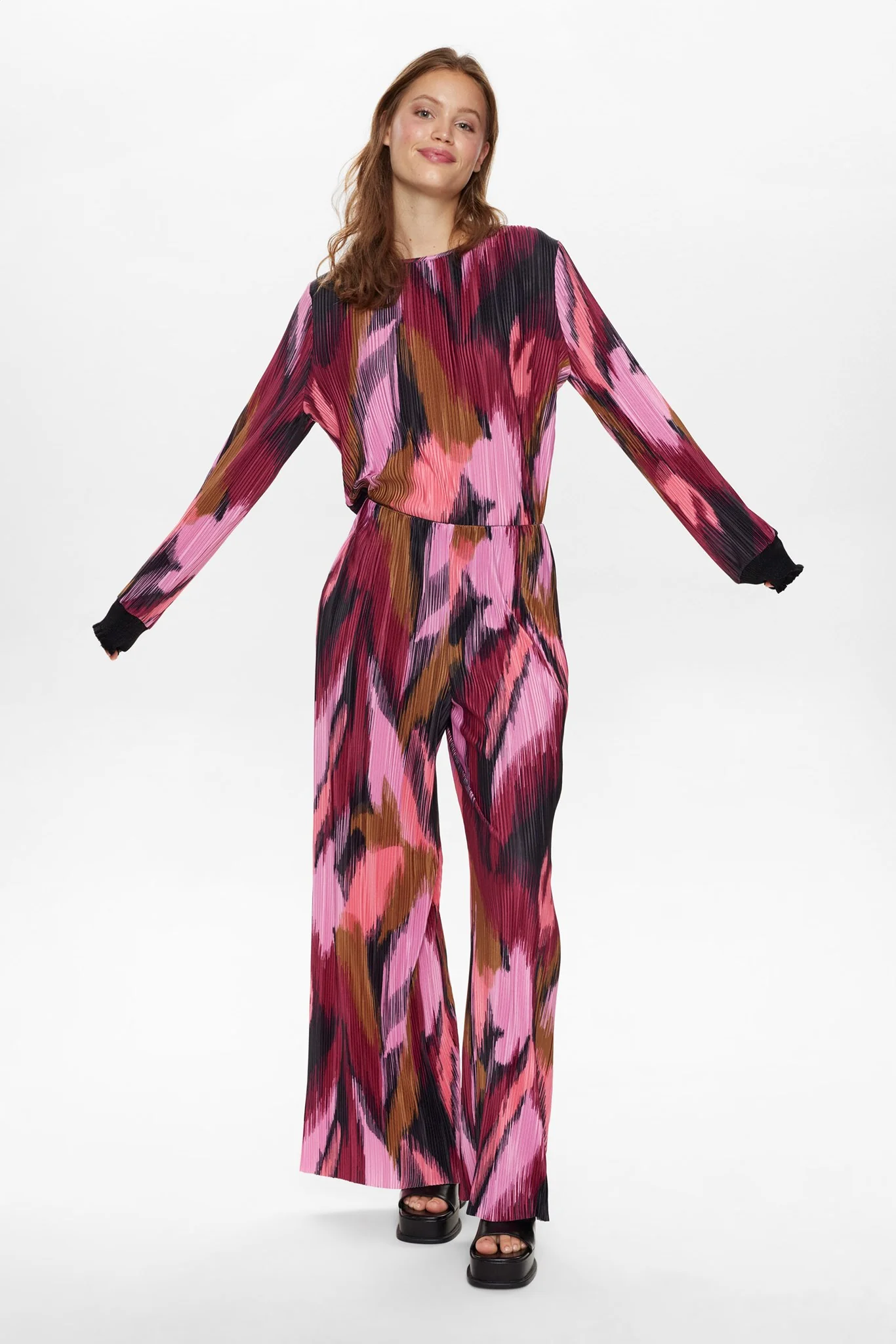 NULEAVY PANTS - Beet Red - Image 3