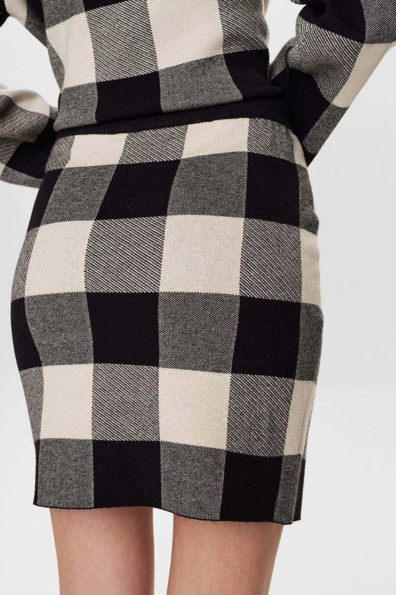 NULITTA SKIRT - Caviar - Image 5