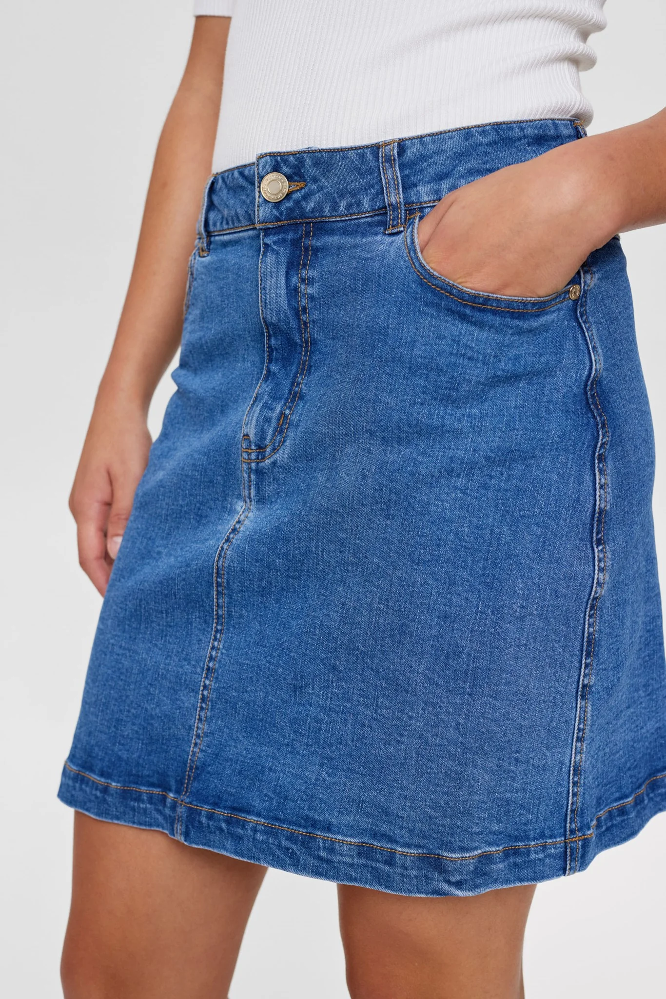 NULULU SHORT DENIM SKIRT - Medium Blue Denim - Image 4